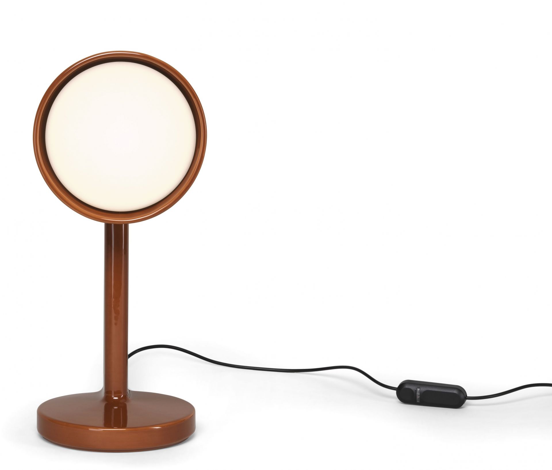 Céramique Tischleuchte von Flos: Runde, moderne Lampe in Braun mit warmweissem Licht.