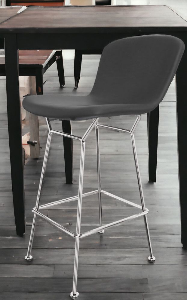 Bertoia Barhocker mit Kernleder Sitzfläche und verchromtem Gestell, ideal für die Theke.