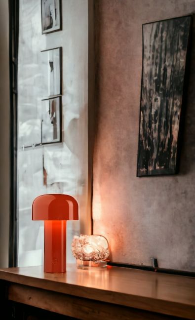Bellhop Battery tafellamp met USB-kabel van Flos