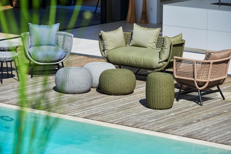 Suka Lounge-fauteuil voor buiten van Jan Kurtz, kleur Olive