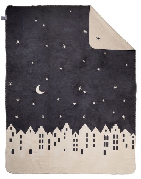 Decke Gross Winterstadt Räder: Kuschelige Wohndecke mit Winterstadt-Motiv, Sternen, Mond und Häusern für gemütliche Stunden.