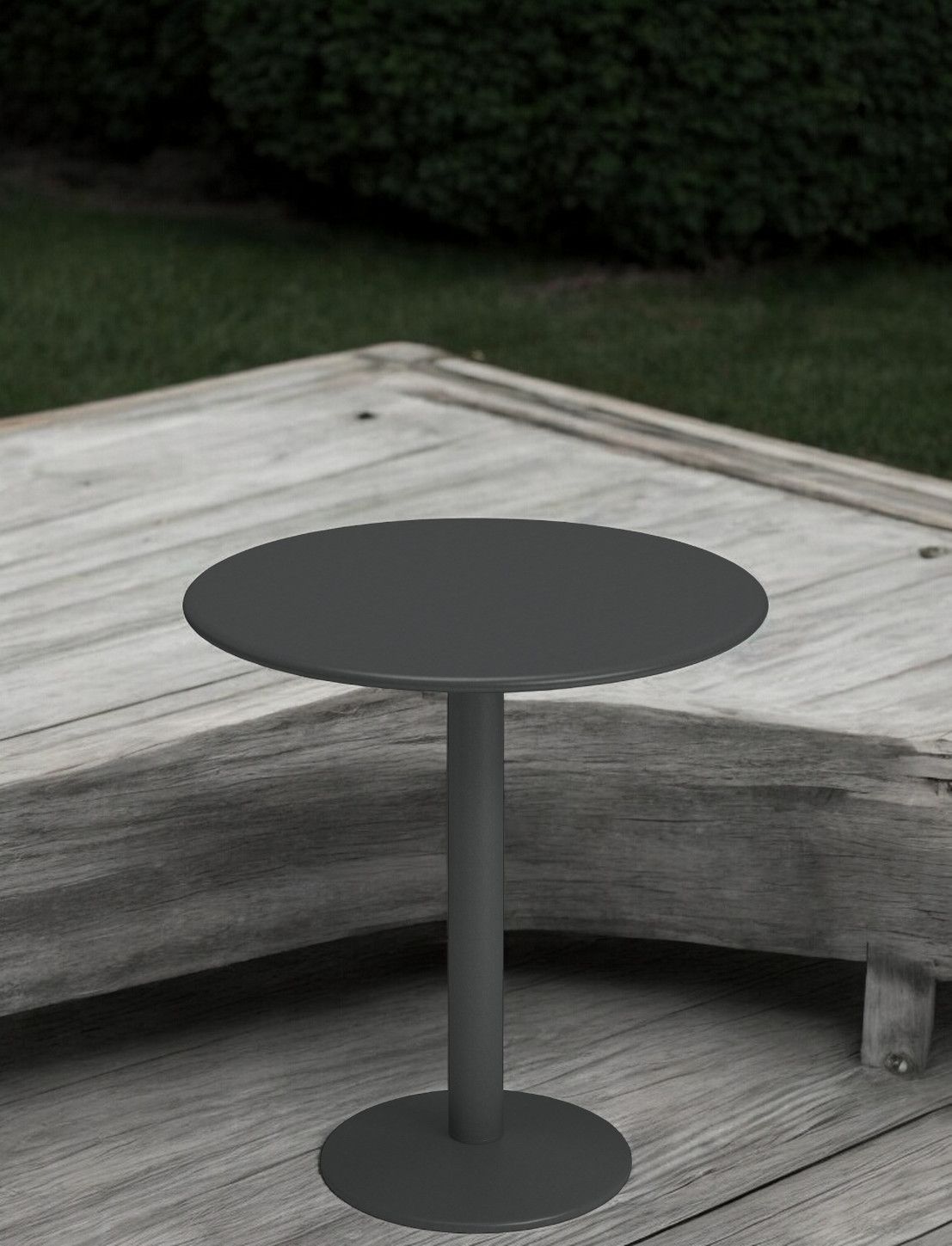 Grauer Thor Round Table Tisch von Emu, runder Beistelltisch für Garten und Terrasse.