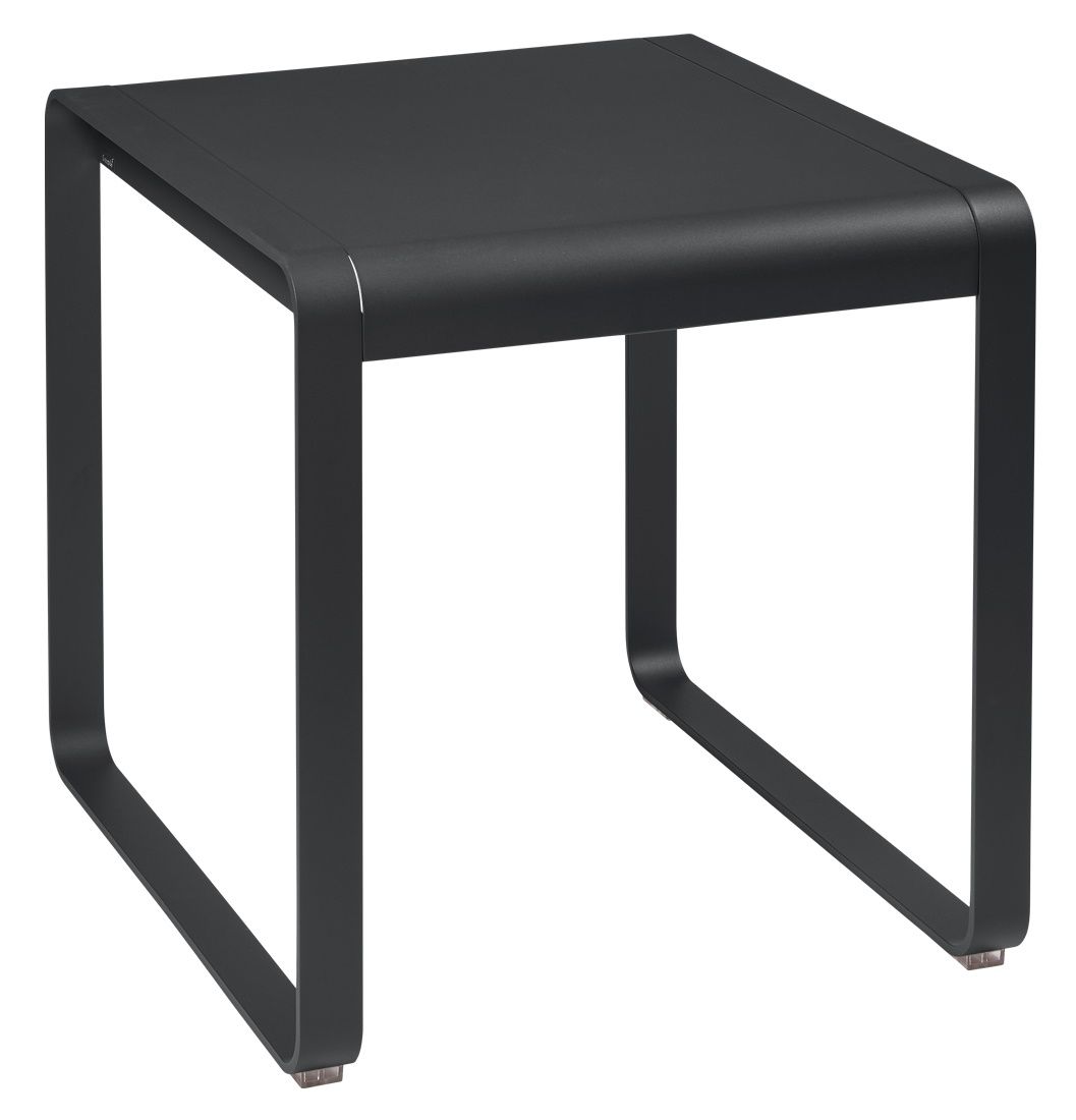 Schwarzer Bellevie Tisch von Fermob für den Außenbereich, quadratisch und modern designt.