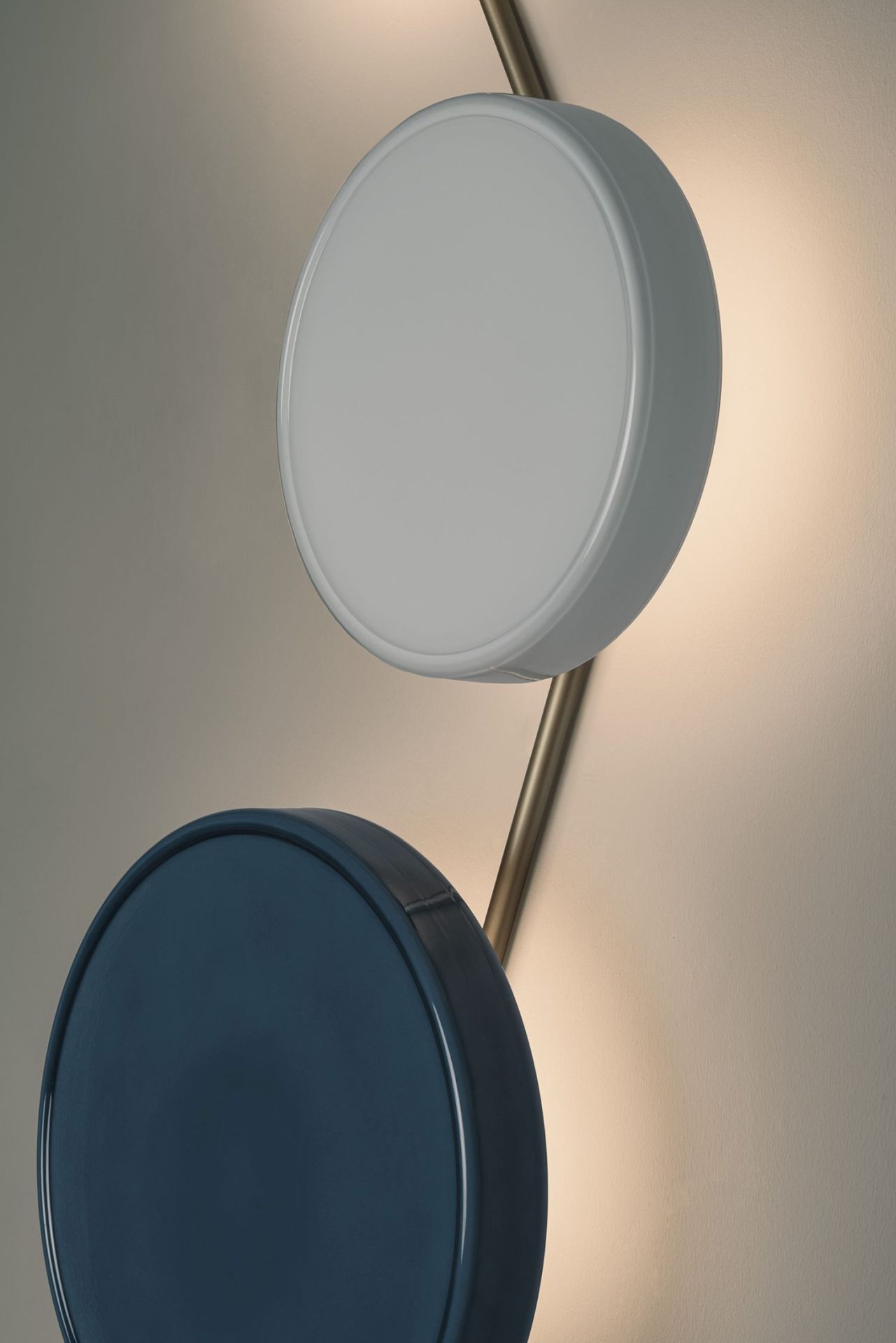 Caramel 38 wandlamp Ø 38 cm blauw - DALI marset