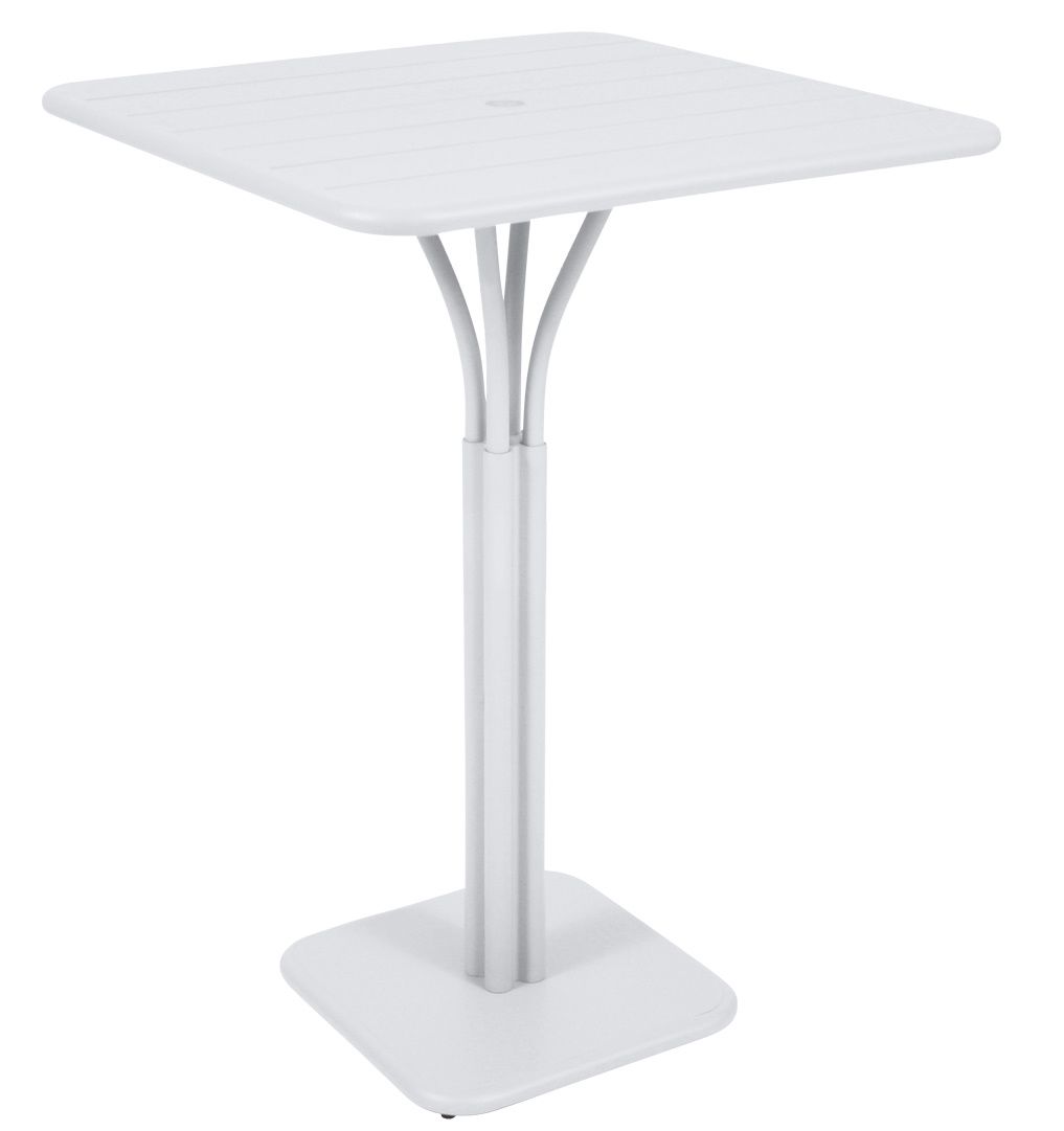 Weißer Luxembourg Stehtisch / Bartisch 80x80 cm von Fermob für den Außenbereich. Quadratische Tischplatte.