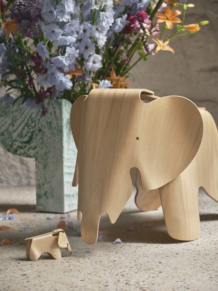 Eames Elephant multiplex kruk Vitra 