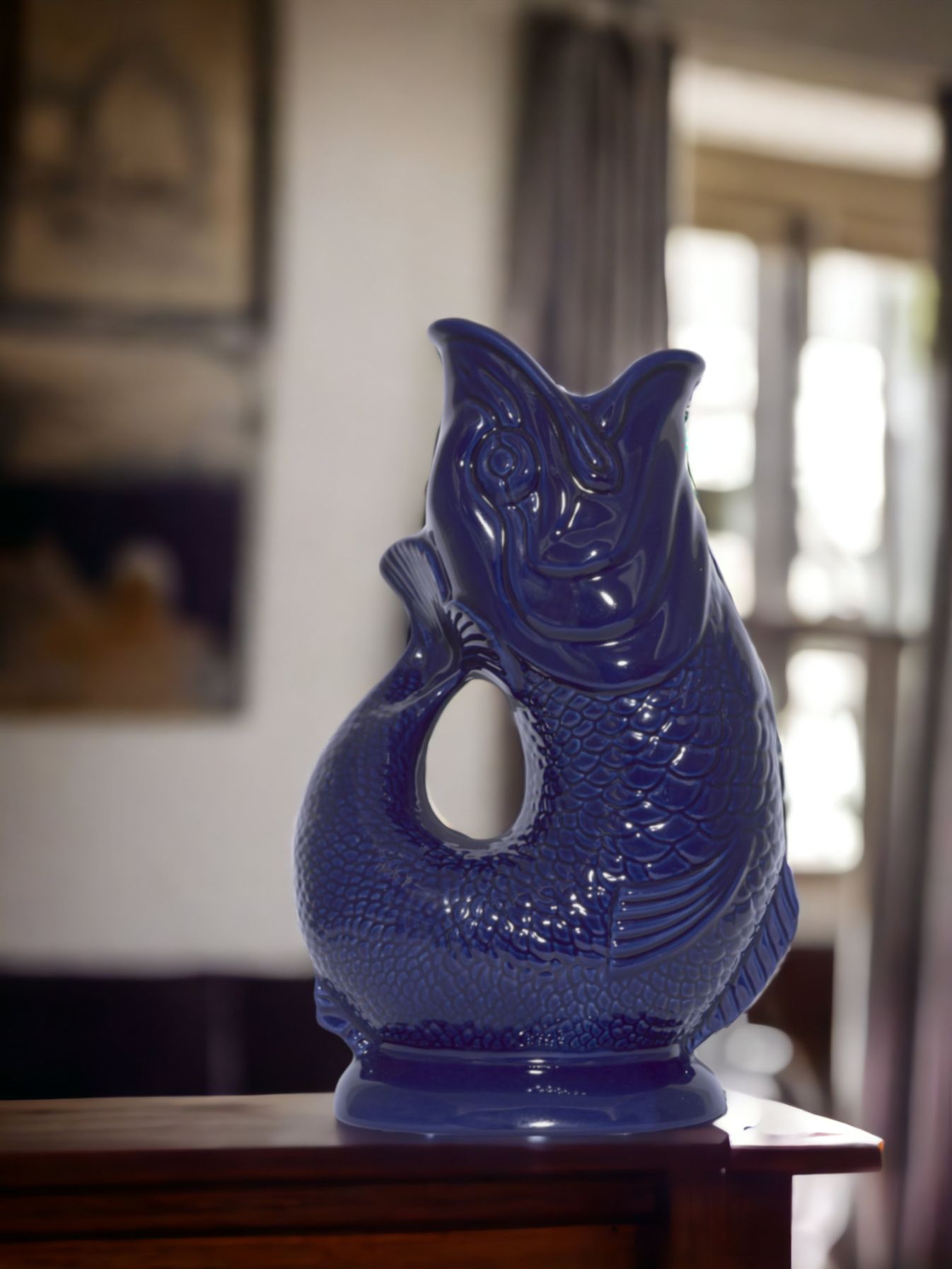 Dunkelblaue Gluckigluck Karaffe in Fischform, XL, Keramik, dekorative Vase für Wohnaccessoires.