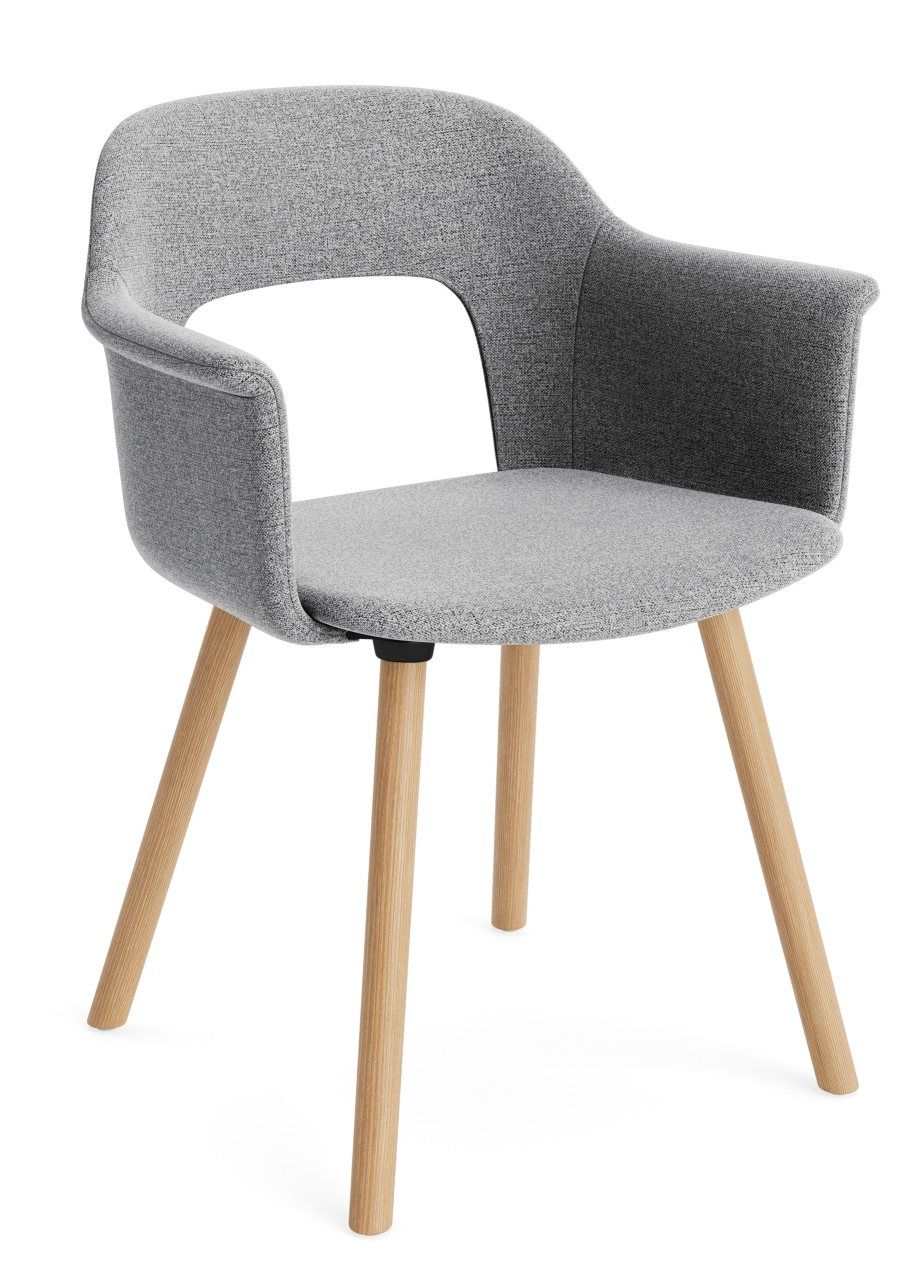 Layout Armchair von Hay, grauer Armlehnstuhl mit Stoffbezug und hellen Holzbeinen, modernes Design.