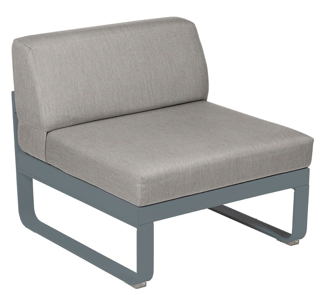 Bellevie Outdoor Sofa Mitte Modul 1-Sitzer von Fermob in Grau, modernes Gartenmöbel Design.