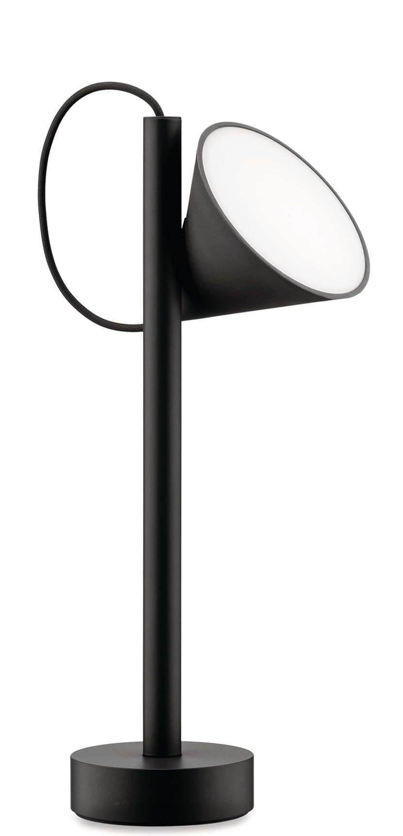 Schwarze Tsumiki Akku Leuchte von Alessi: Moderne Tischleuchte mit kegelförmigem Lampenschirm und Textilkabel.