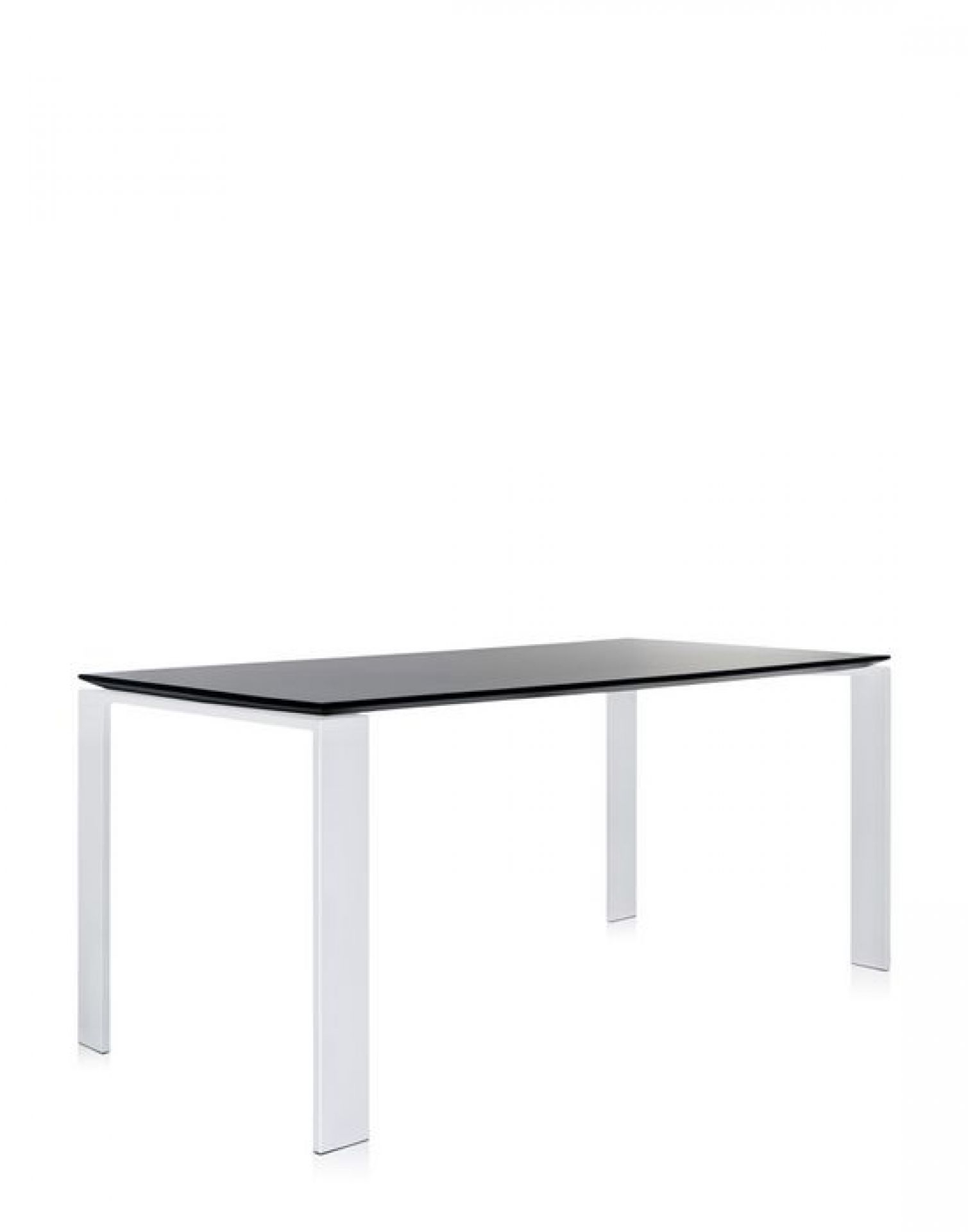 Four Tisch von Kartell mit schwarzer Glasplatte und weißen Beinen, moderner Esstisch.