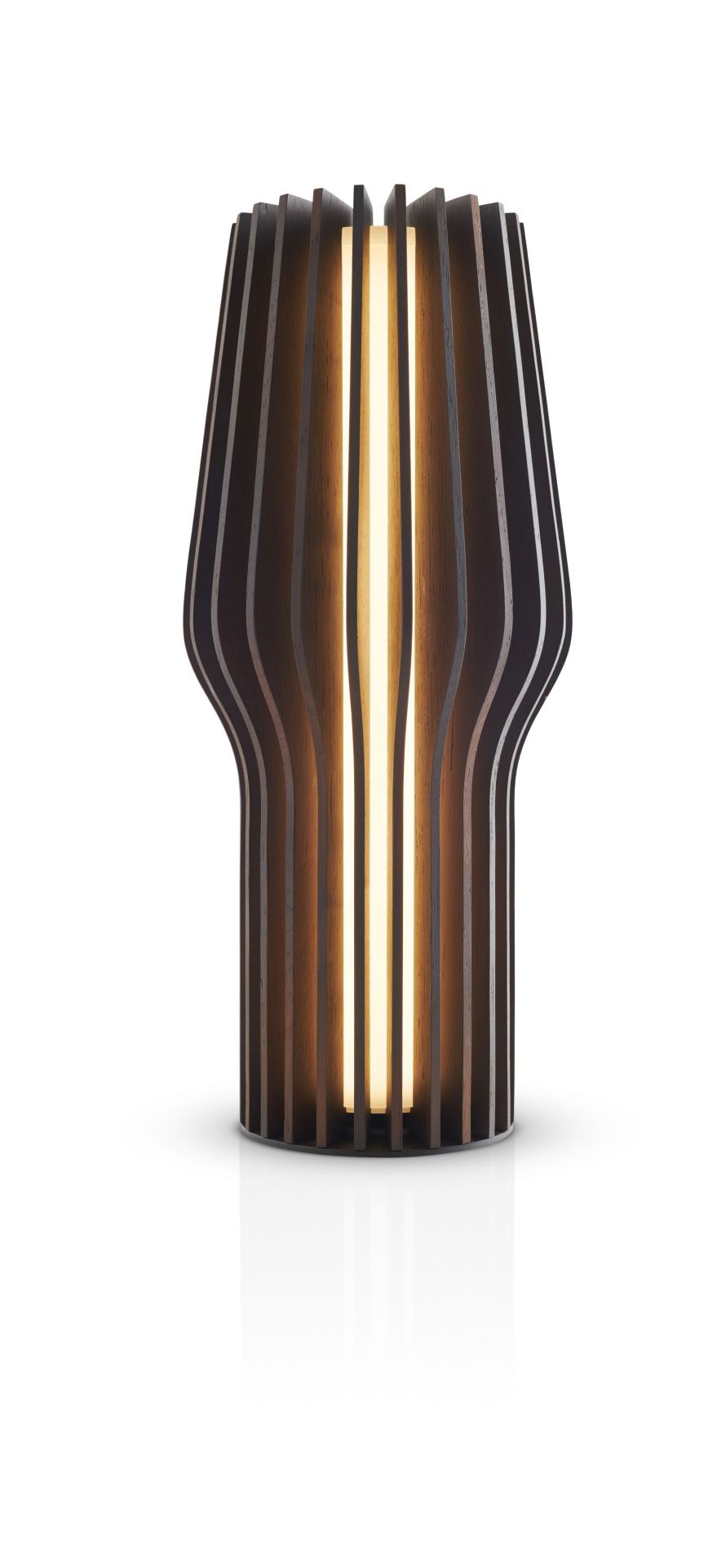 Radiant LED Leuchte aus geräucherter Eiche von Eva Solo, kabellos und dimmbar.
