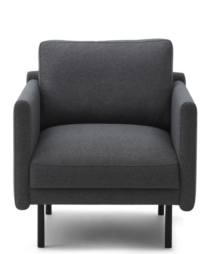 Grauer Rar Lounge Chair Sessel von Normann Copenhagen mit Stoffbezug und schwarzen Metallbeinen.