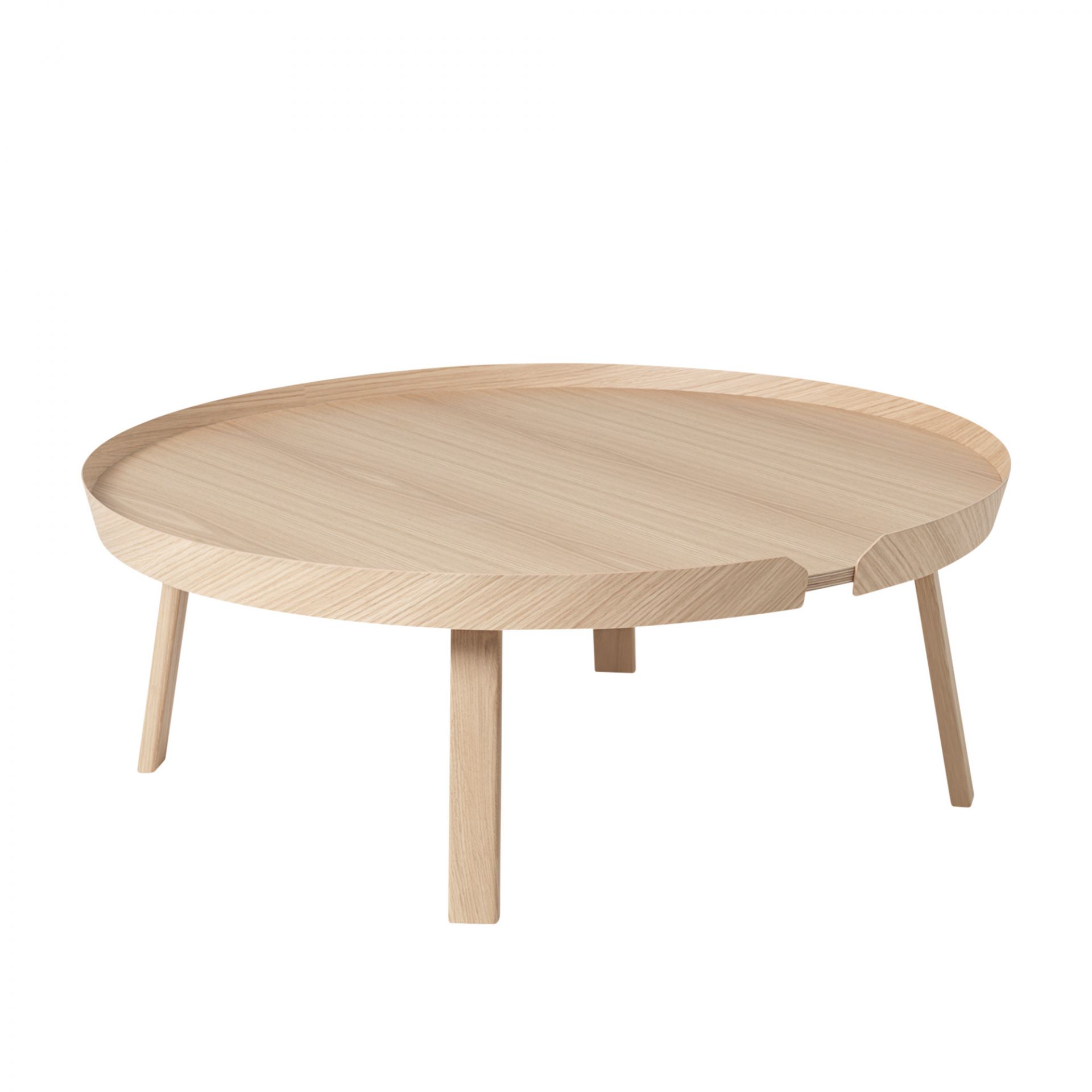Muuto Around Couchtisch Extra Large aus hellem Holz, runder Wohnzimmertisch mit drei Beinen.