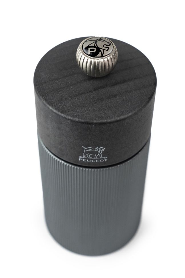 Line Pfeffermühle H 12 cm Graphit & Carbon von Peugeot, hochwertige Gewürzmühle für Küche und Tisch.