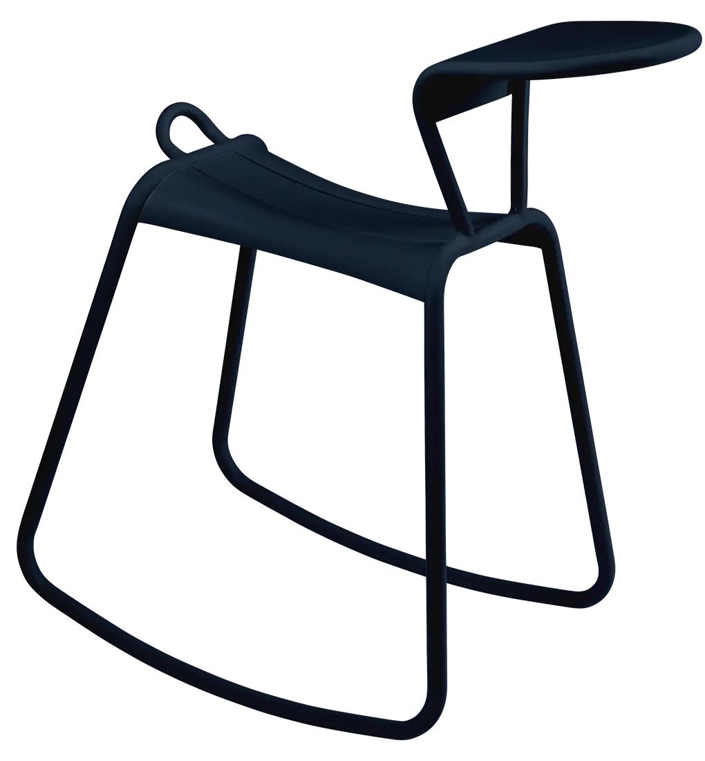 Adadesk Beistelltisch Wippe von Fermob in Dunkelblau, ideal für den Outdoor-Bereich, modernes Design.