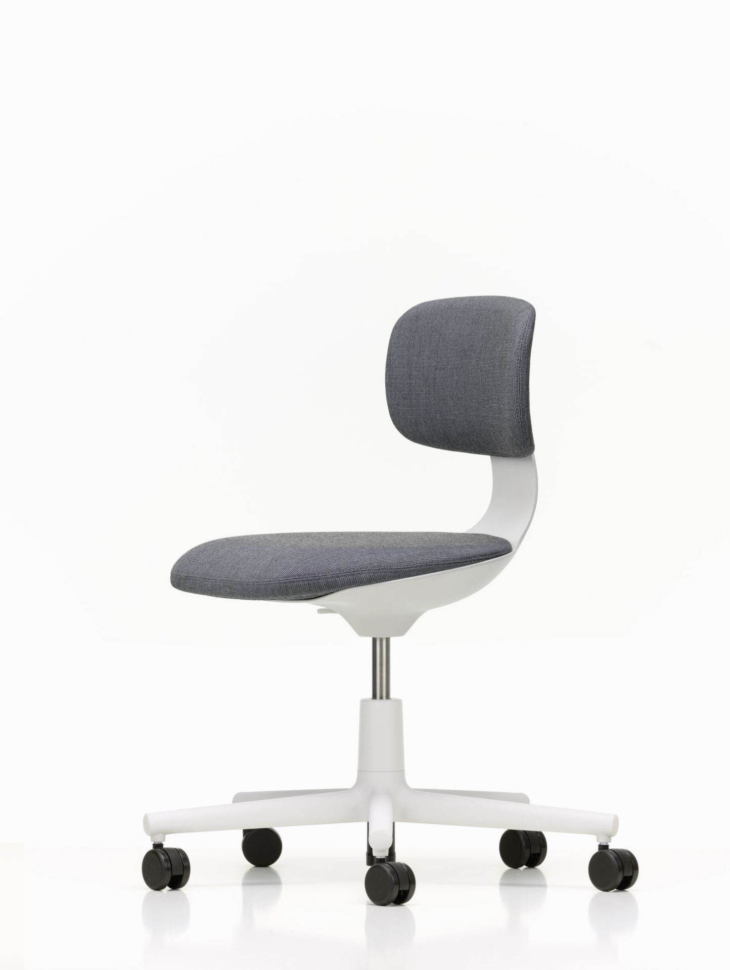 Grauer Rookie Bürodrehstuhl von Vitra mit weißem Gestell und Rollen, ergonomischer Bürostuhl für das Büro.