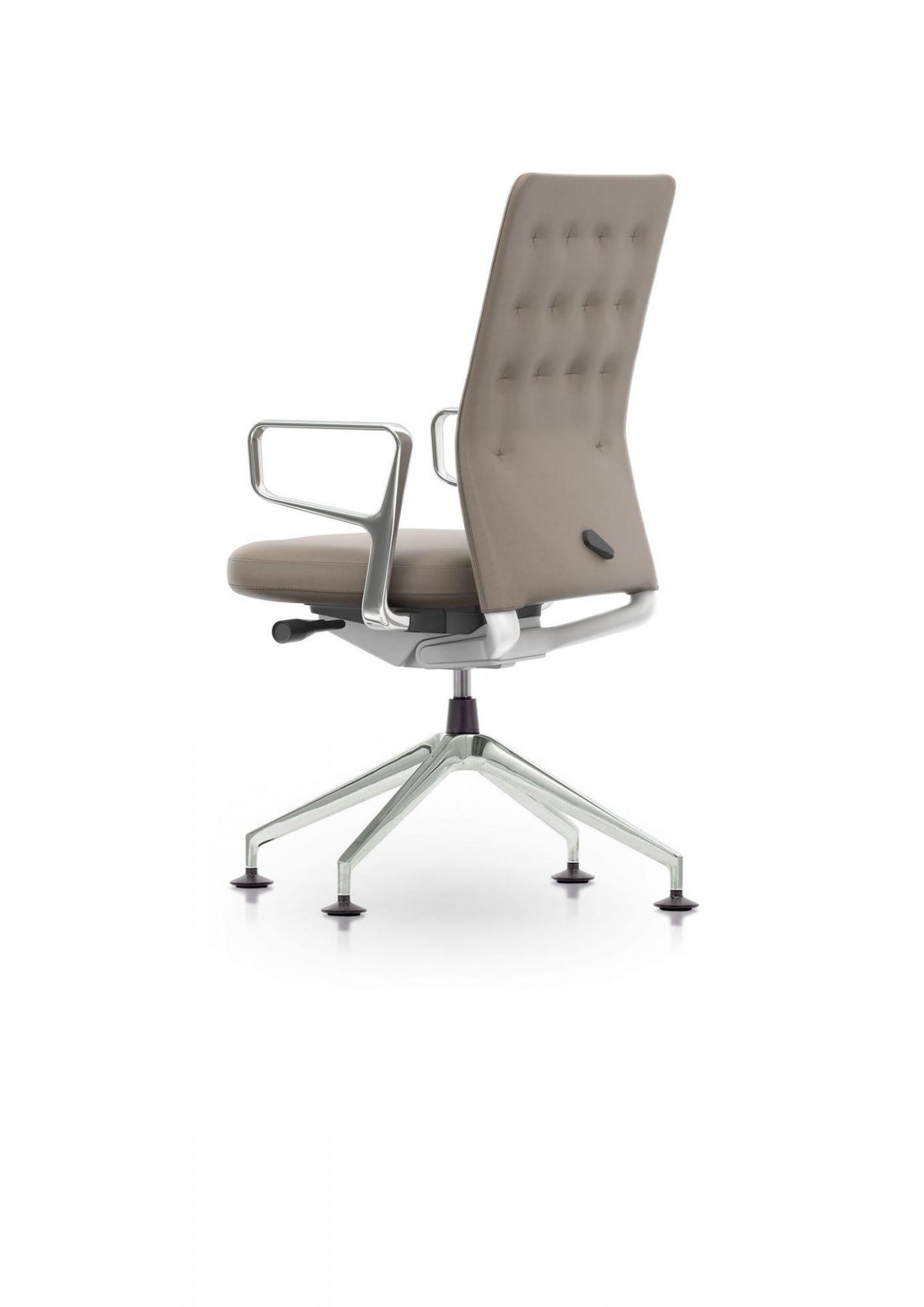 ID Chair Bürodrehstuhl von Vitra, Ansicht von hinten, mit Armlehnen und gepolsterter Rückenlehne.