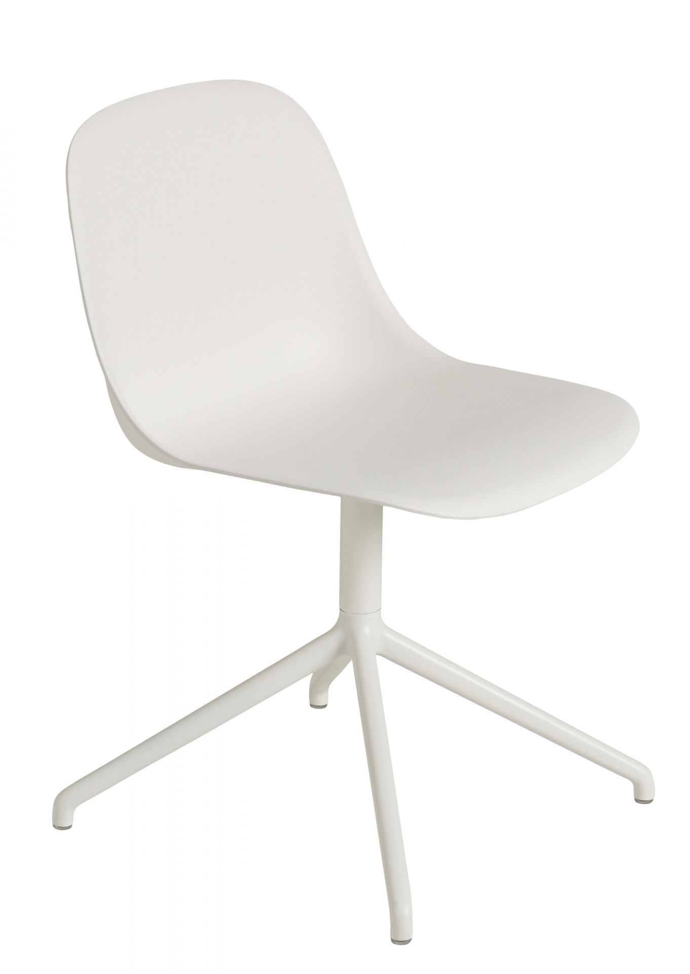 Weißer Fiber Side Chair von Muuto mit Drehfuß, moderner Designstuhl für Büro und Wohnbereich.