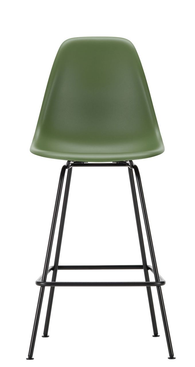 Eames Plastic Bar Stool von Vitra in Olivgrün mit schwarzem Metallgestell, Frontansicht.