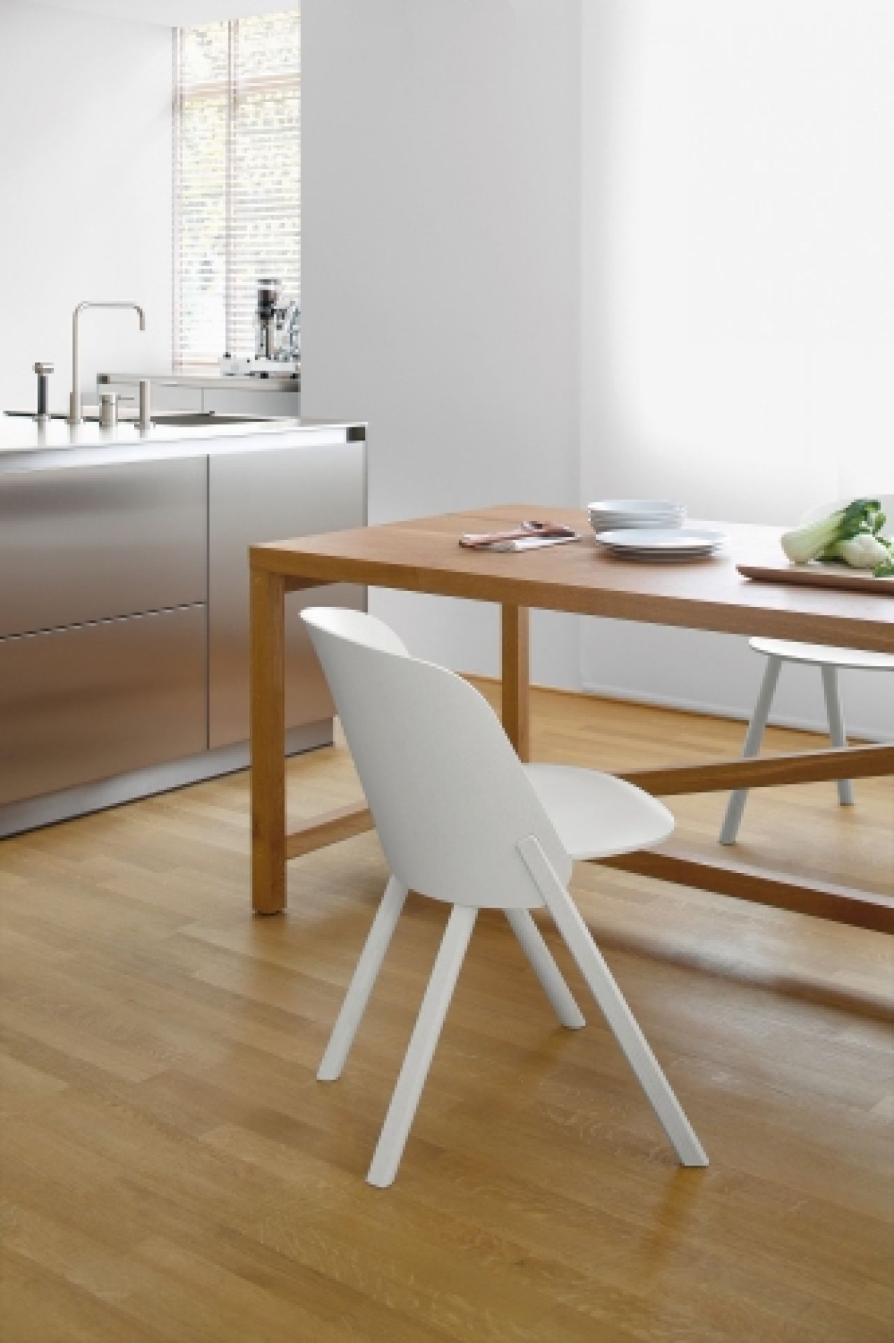 CH05 Deze stoel e15