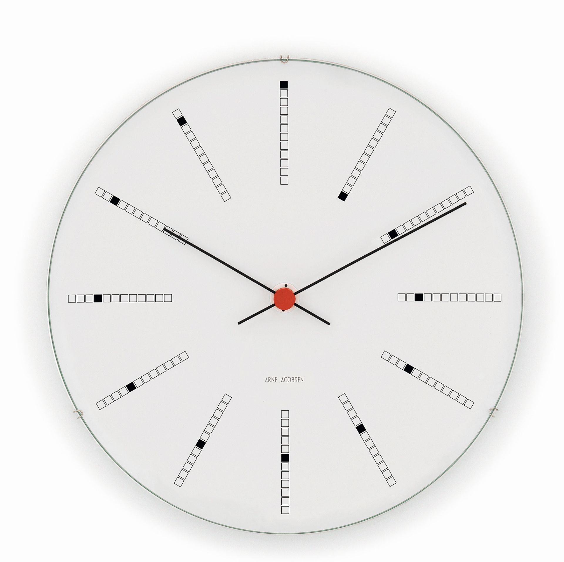 Bankers Wanduhr von Rosendahl Timepieces, 21 cm Durchmesser, mit minimalistischem Zifferblatt und schwarzen Zeigern.