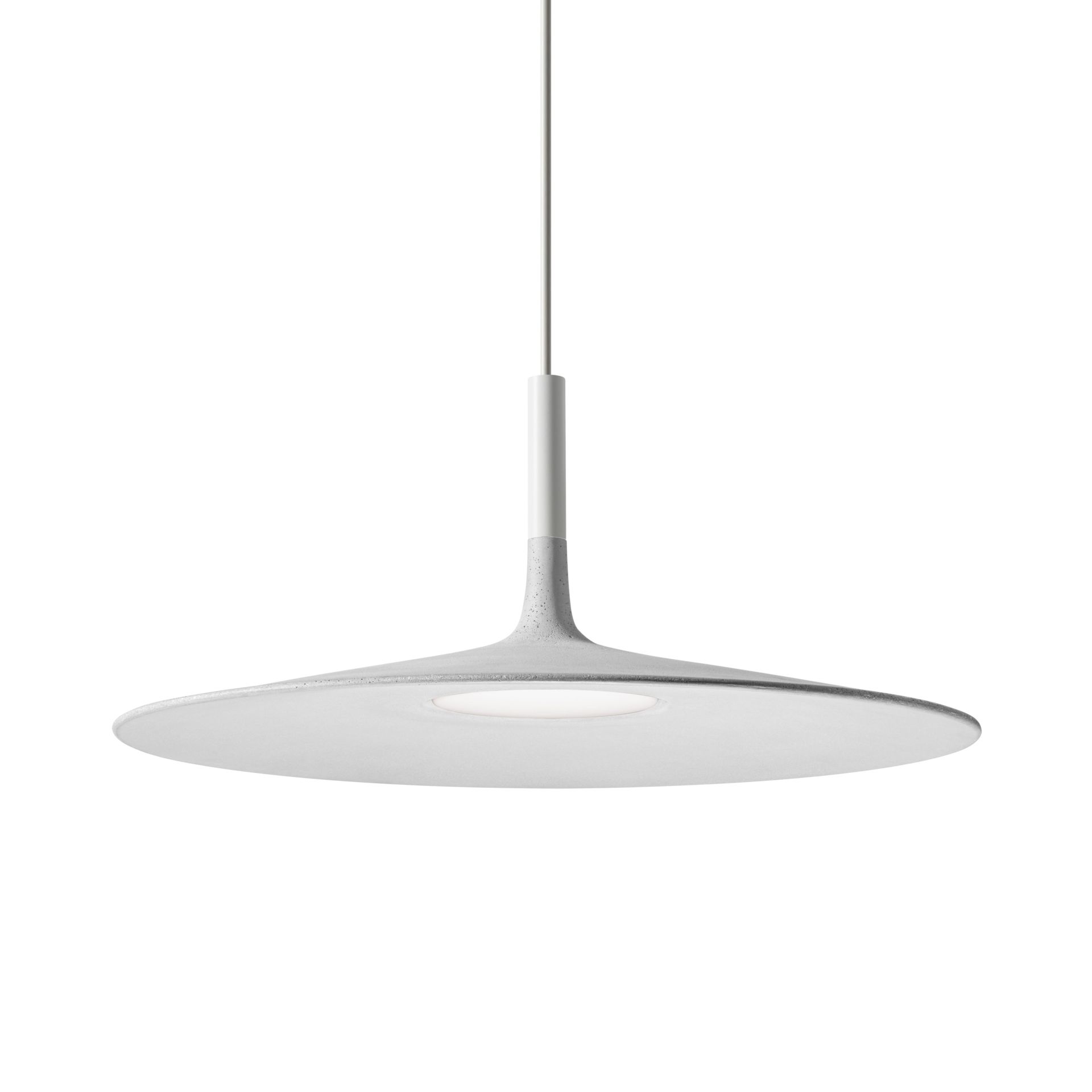 Weiße Aplomb LED Pendelleuchte von Foscarini, moderne Deckenleuchte für Wohnzimmer und Esszimmer.