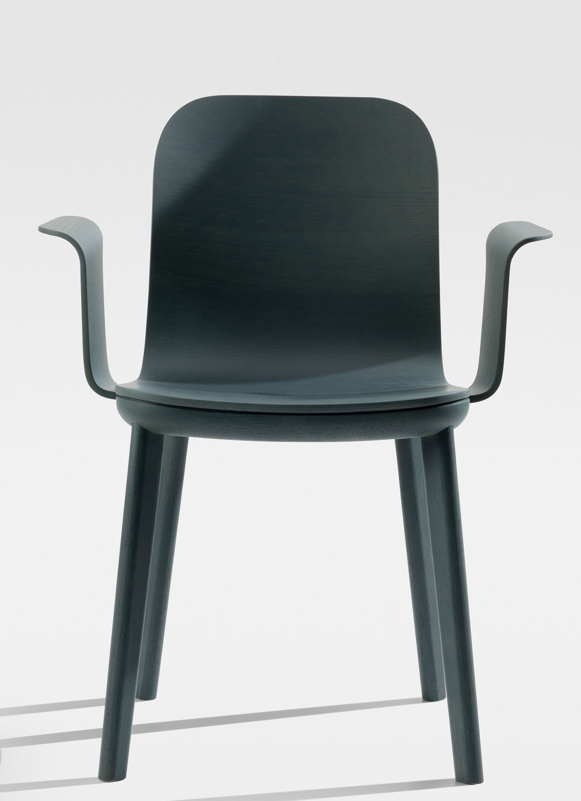 Aeon Comfort Chair Armlehnstuhl Zeitraum, dunkelblau, Holzstuhl mit Armlehnen für Esszimmer oder Büro.