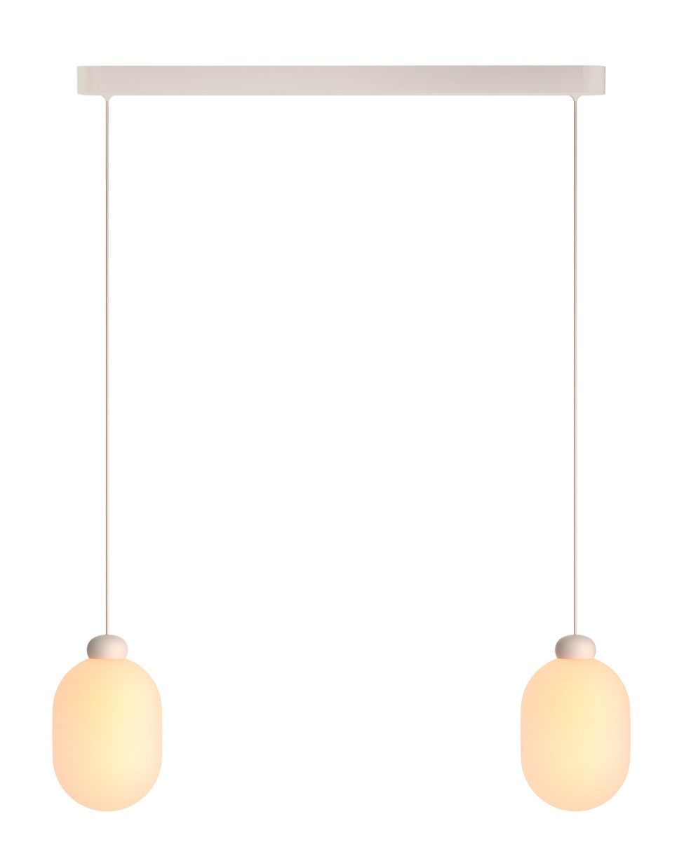 Sun Duo Pendelleuchte Grau: Moderne Hängelampe mit zwei runden, leuchtenden Lampenschirmen für stilvolle Beleuchtung.