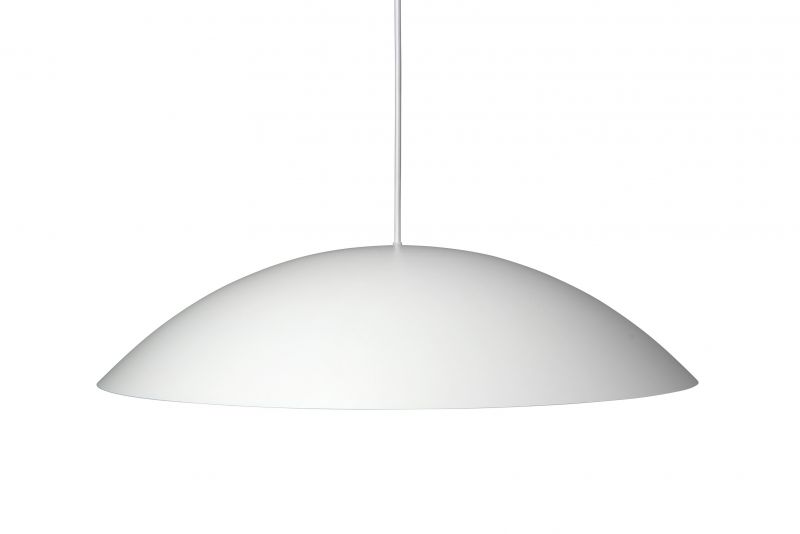 Weiße Calot Pendelleuchte von Carl Hansen & Søn mit minimalistischem, skandinavischem Design.
