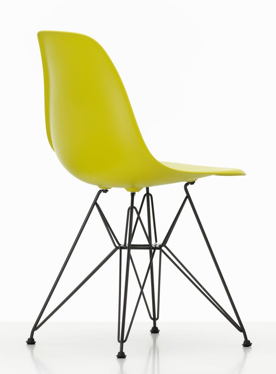 Eames Plastic Side Chair DSR stoel Mosterd / Zwart onderstel Vitra Unicaat