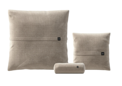 Vetsak Pillow Set: 3-teiliges Kissen-Set aus Cord in Beige, verschiedene Größen.