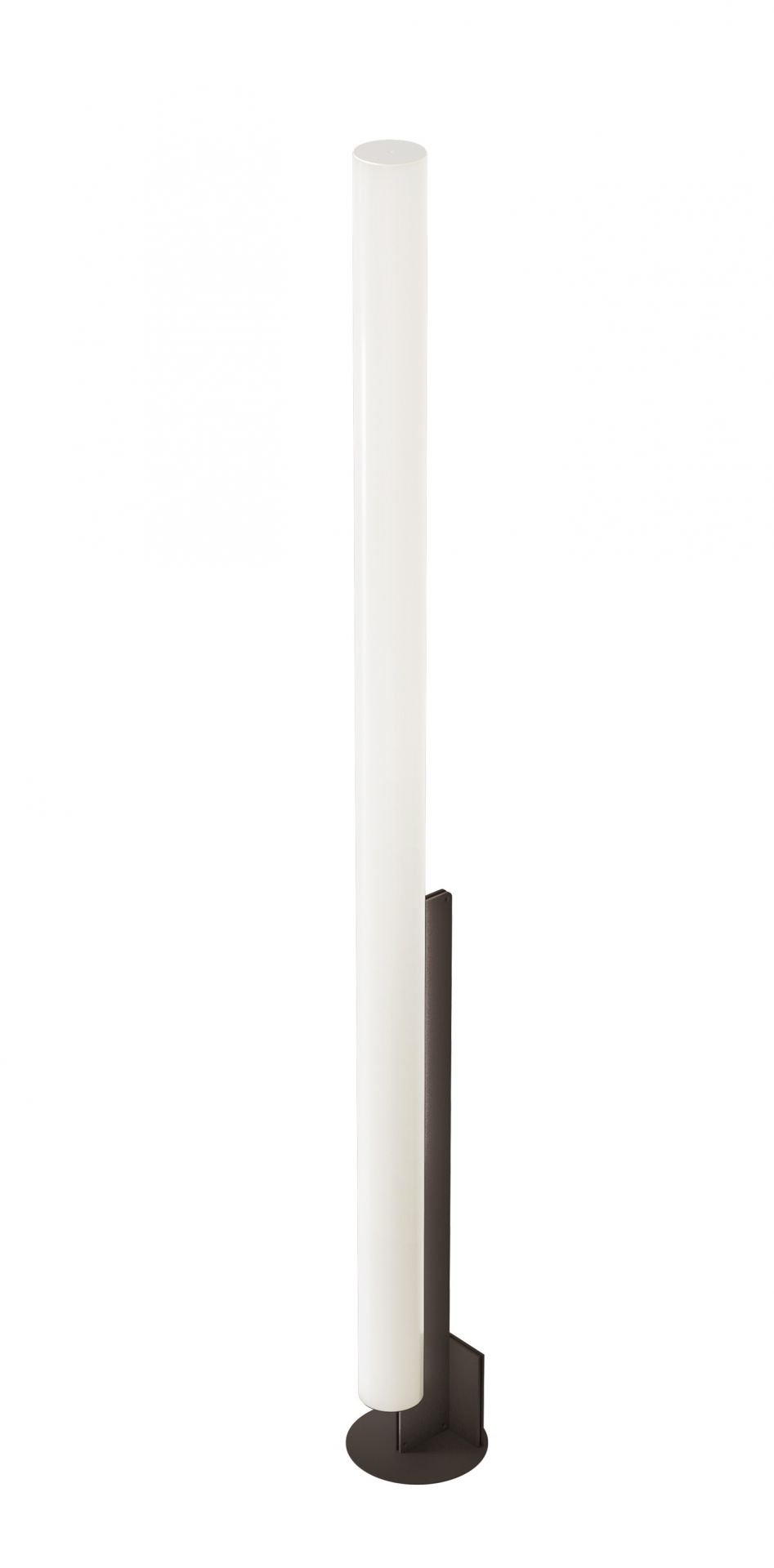Schwarze Model T Stehleuchte von Kdln mit zylindrischem Lampenschirm für moderne Beleuchtung.