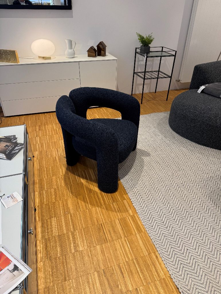 577 Dudet fauteuil TESS. "KIJK" NOTTE Cassina TENTOONSTELLINGSSTUK