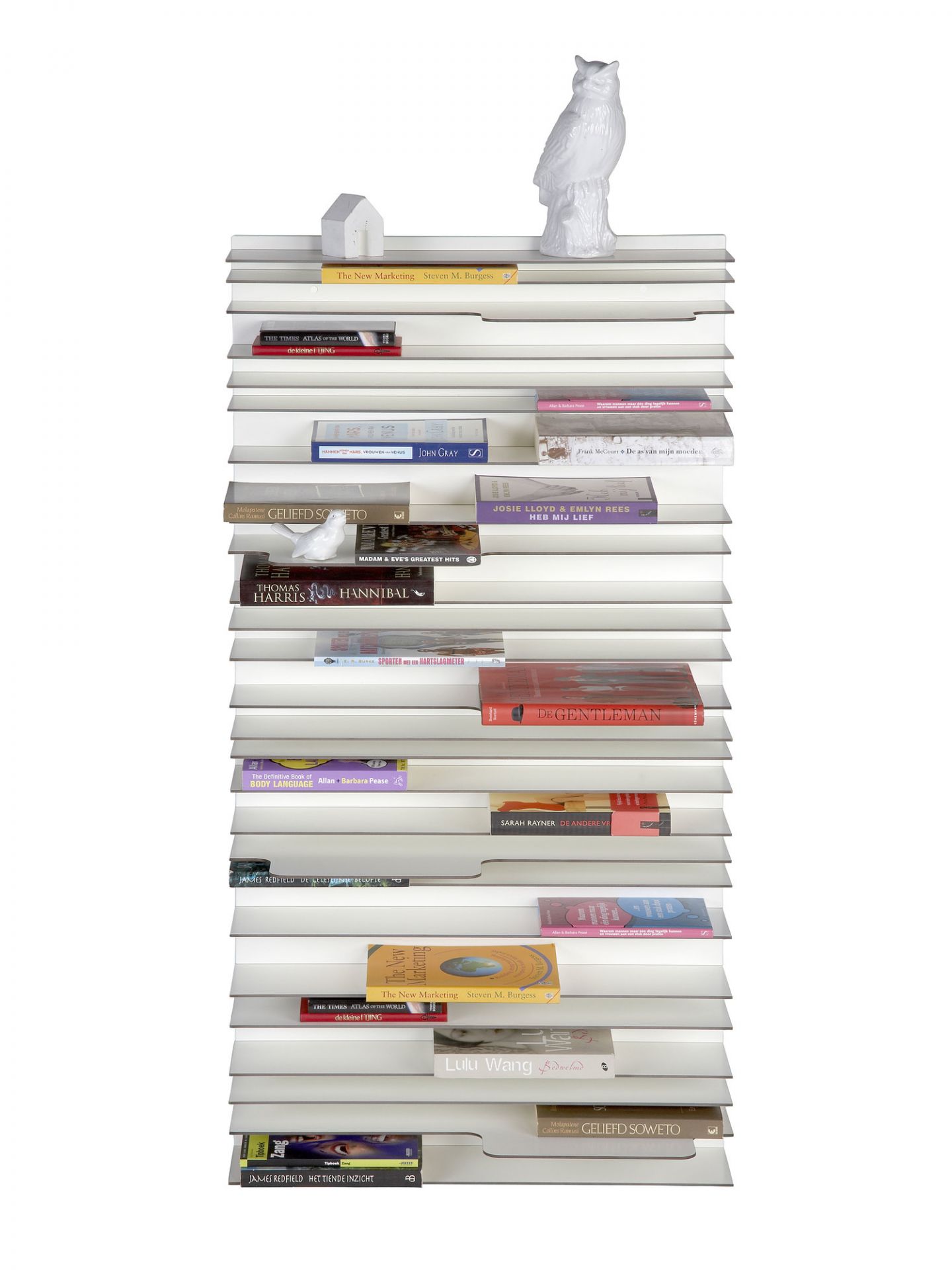 Weißes Paperback Bücherregal Spectrum mit vielen Büchern und dekorativen Objekten, modernes Wandregal.