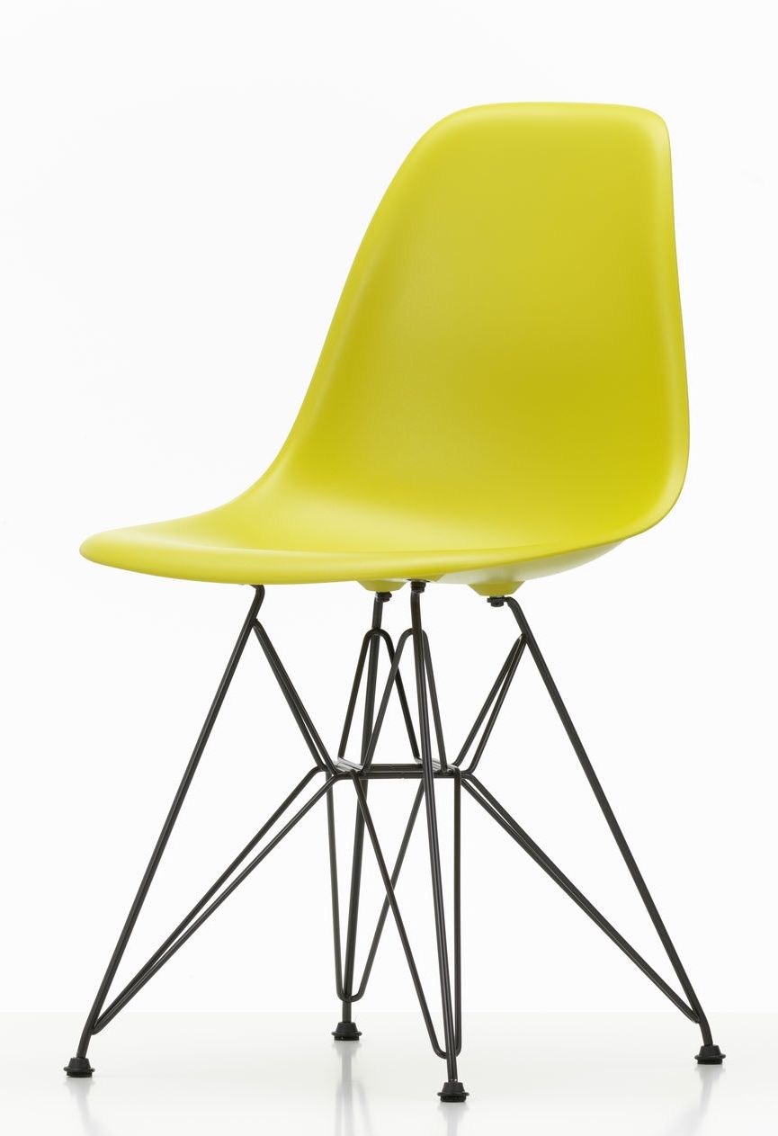 Eames Plastic Side Chair DSR stoel Mosterd / Zwart onderstel Vitra Unicaat