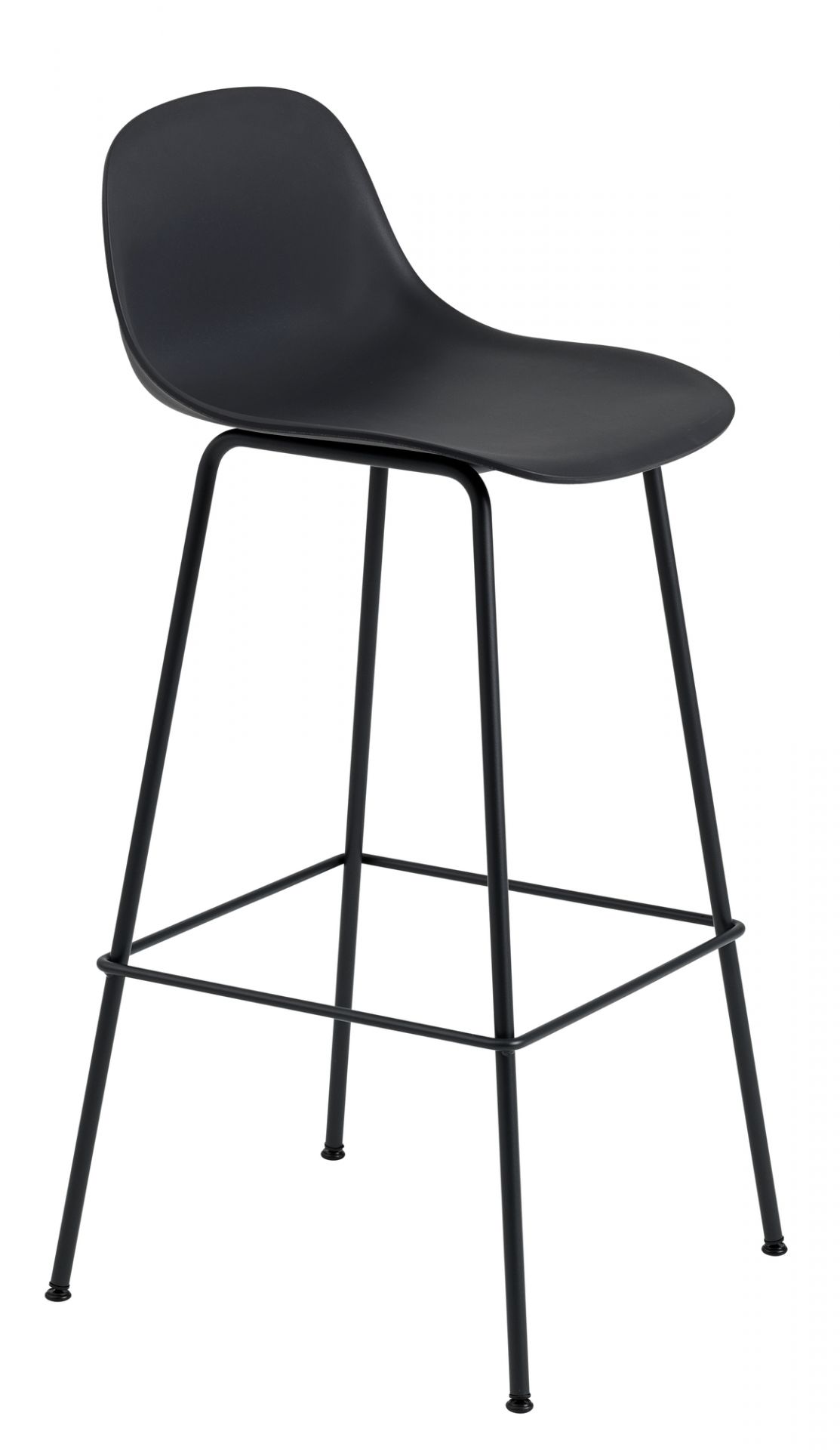 Schwarzer Fiber Counter Stool Barhocker von Muuto mit Rückenlehne und schwarzem Metallgestell. Moderner Hocker für die Bar.