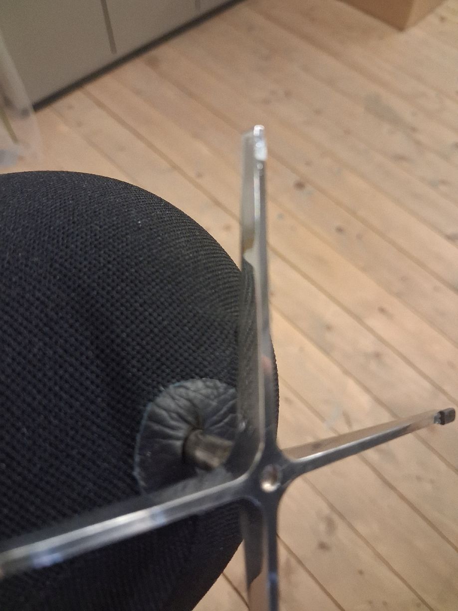 Miniatuur eierstoel (verkleind formaat) Zwart Fritz Hansen EXEMPLAAR MET GEBREKEN