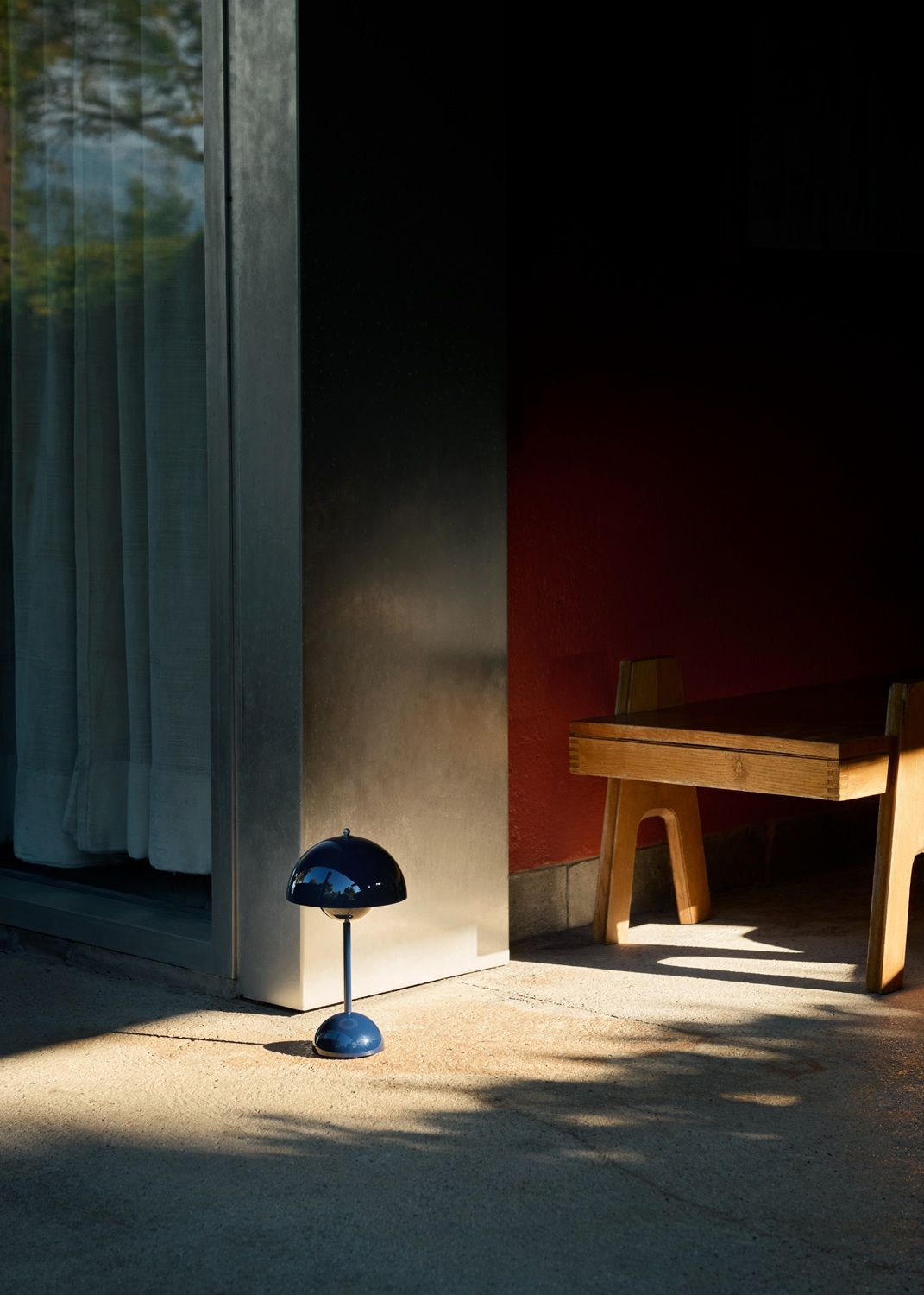 Flowerpot VP9 draagbare acculamp / tafellamp met USB-aansluiting van AndTradition