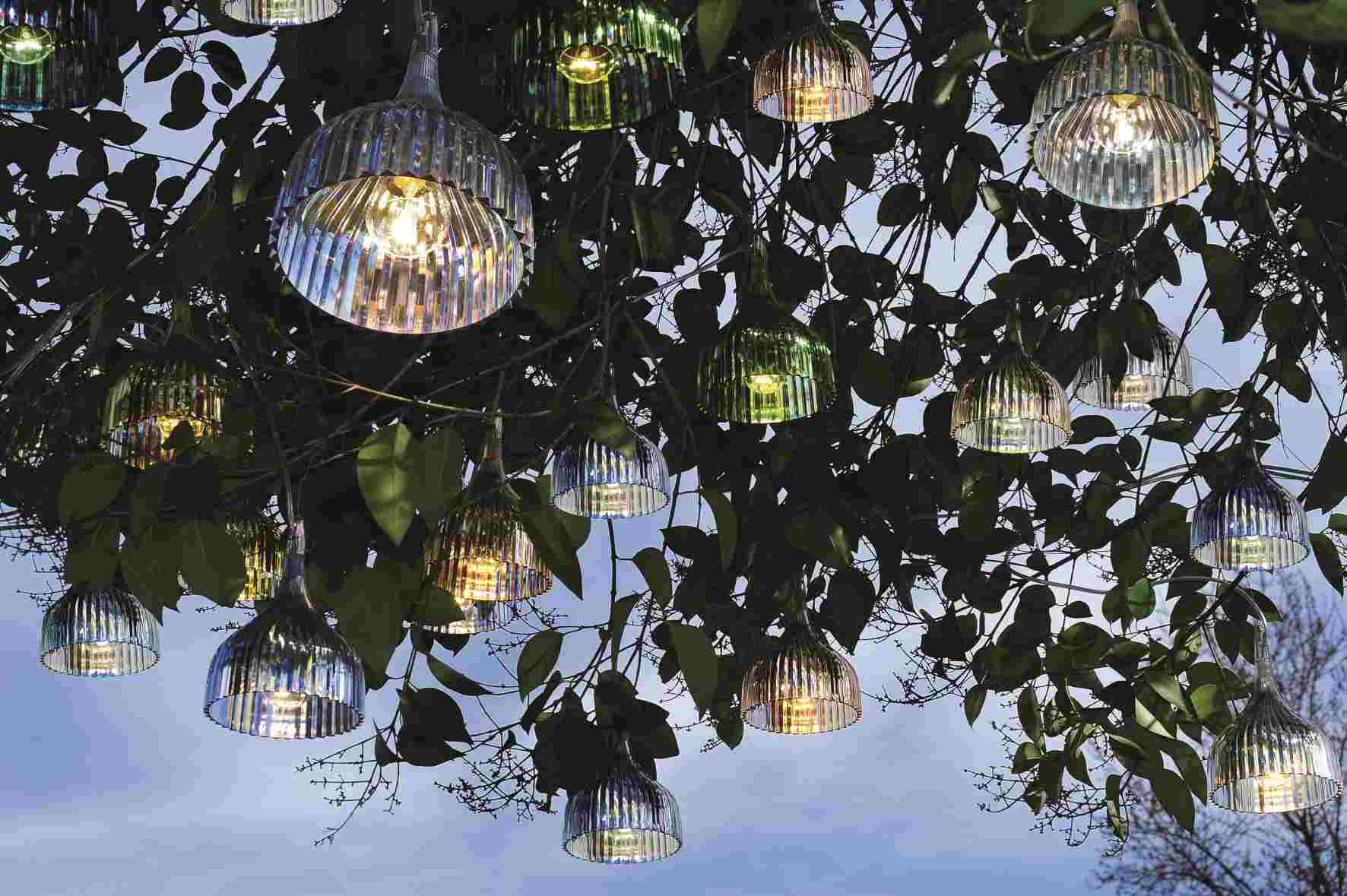 E' hanglamp van Kartell