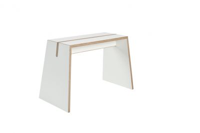 Tojo Stubenhocker: Moderner, weißer Hocker aus Holz, ideal als Sitzmöbel oder Beistelltisch.