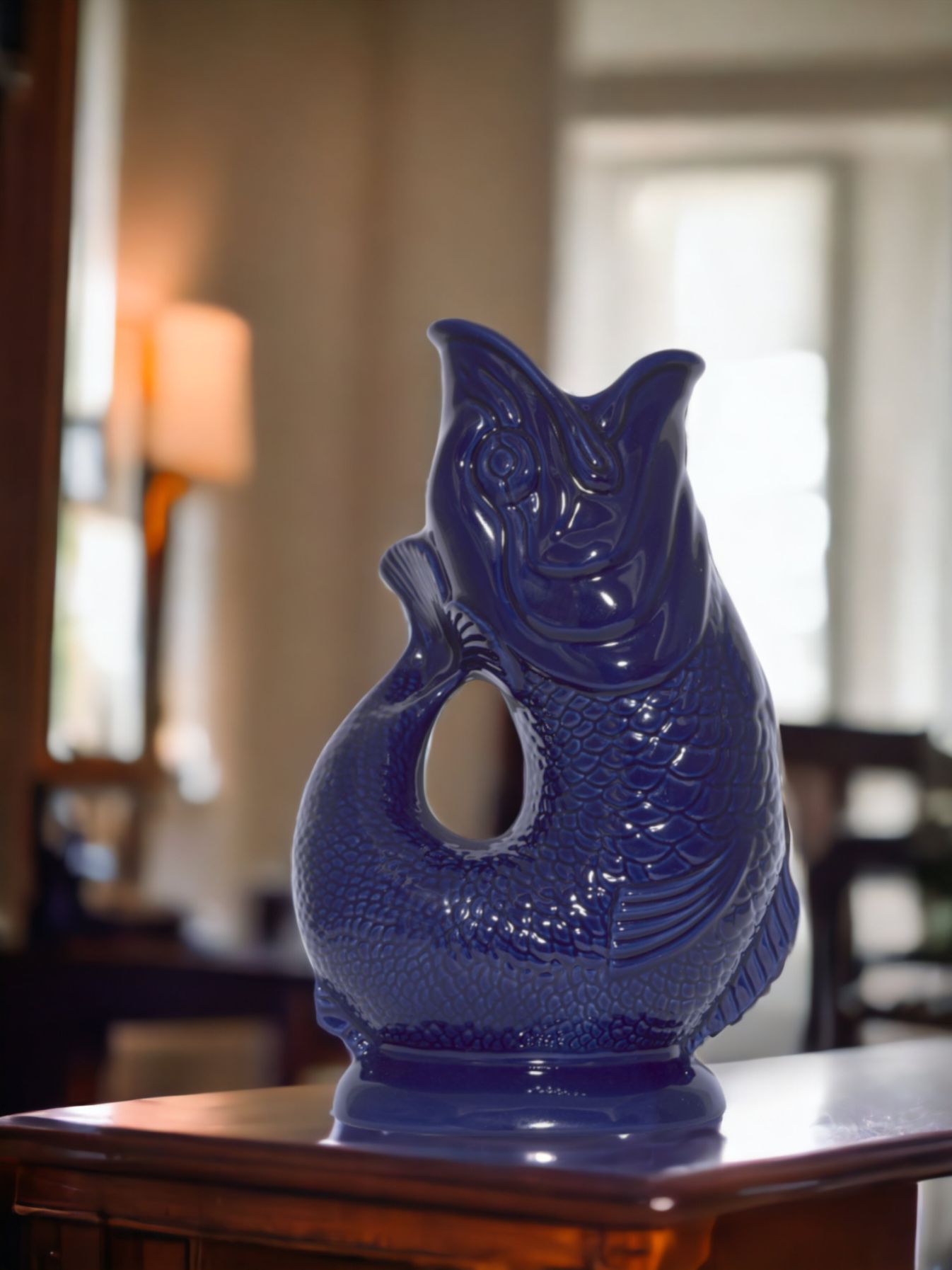 Dunkelblaue Gluckigluck Karaffe in Fischform, XL Größe, Keramik Vase für Wasser oder Blumen.