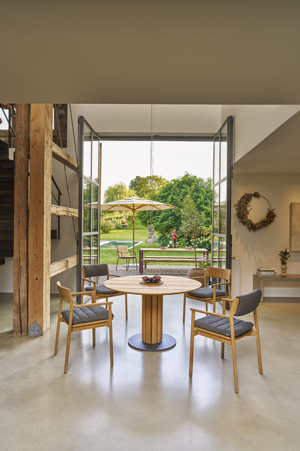 Teva ronde tafel / eettafel Weishäupl