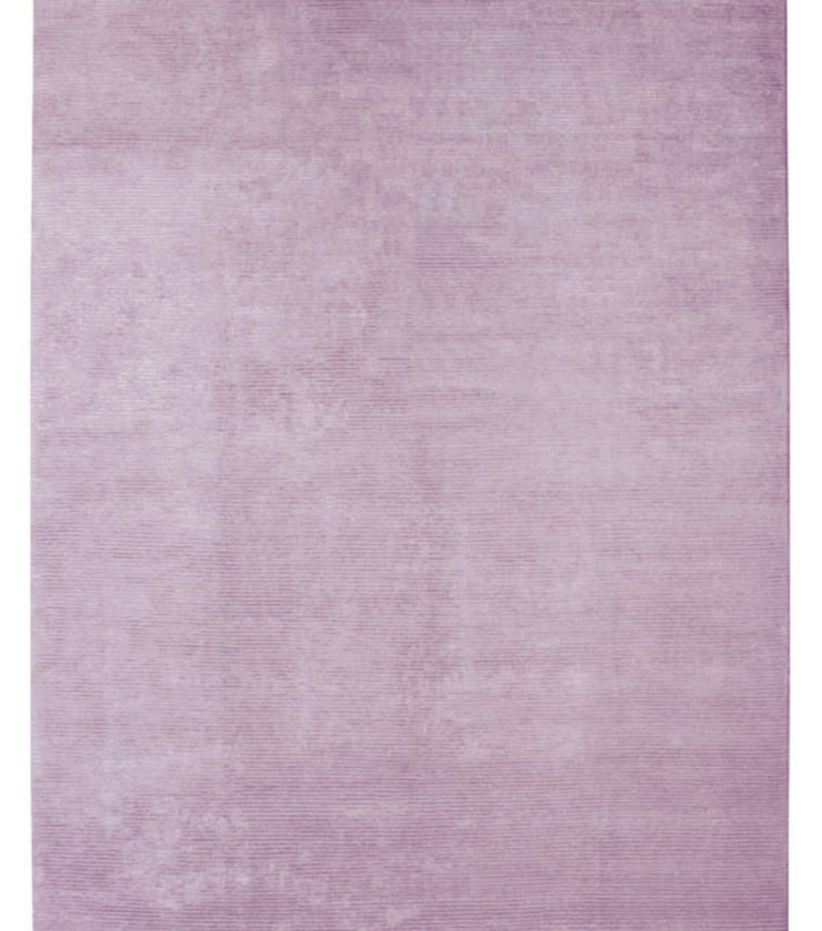 Detailaufnahme eines modernen, lila Teppichs mit feiner Textur und subtilem Muster für Wohnzimmer oder Schlafzimmer.