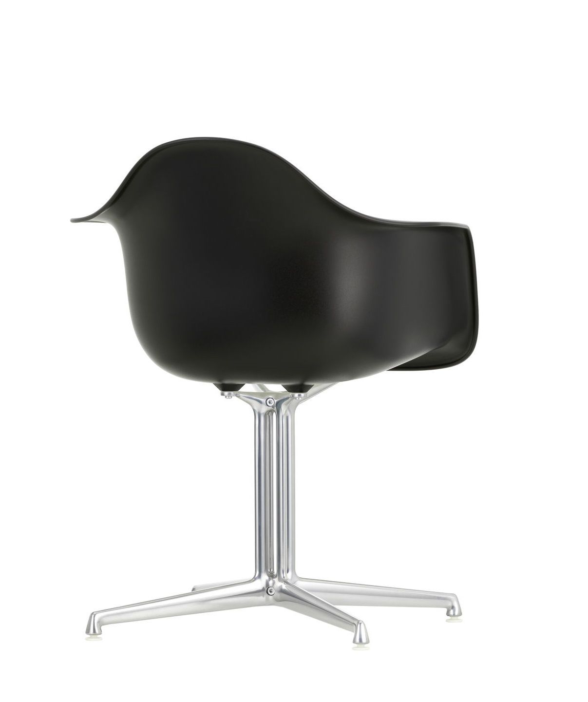 Schwarzer Eames Plastic Arm Chair DAL von Vitra mit verchromtem Vierfußgestell, Rückansicht. Designklassiker für modernes Wohnen.