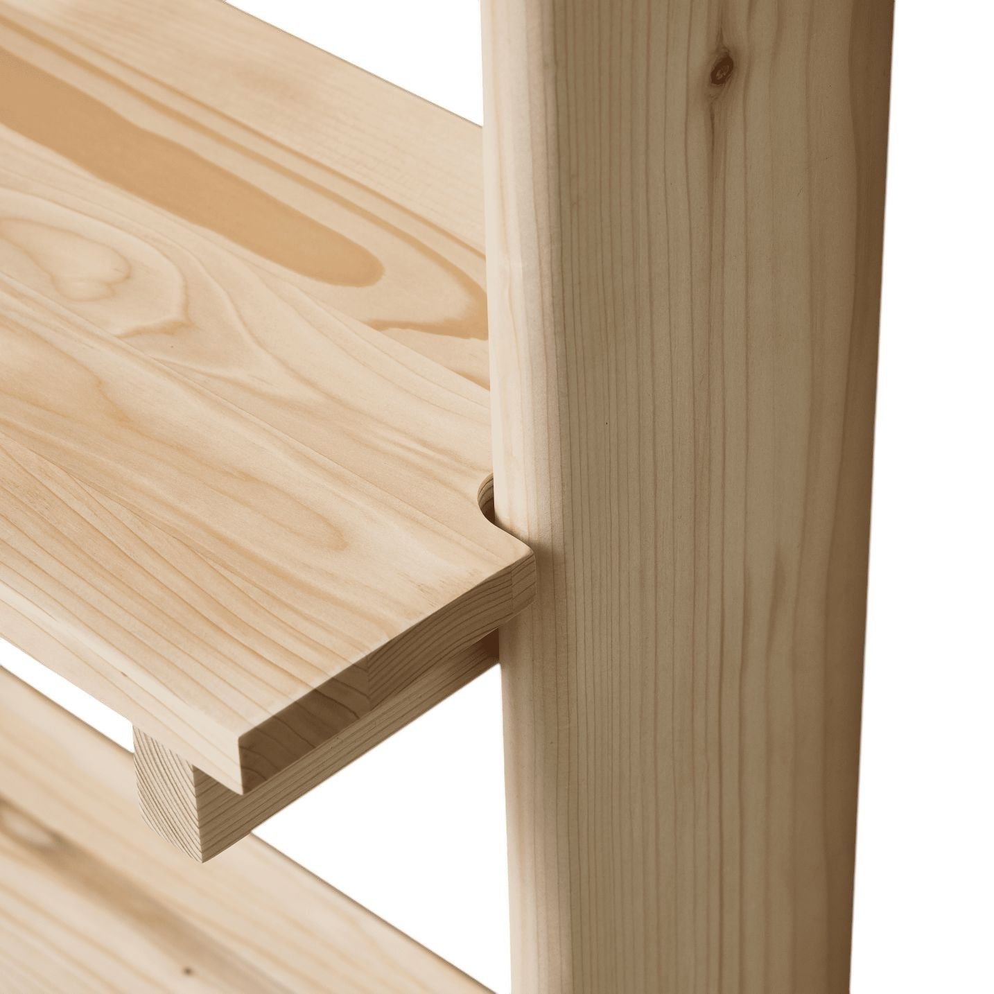 Detailaufnahme vom Beam Wandregal mit drei Fächern aus hellem Holz, skandinavisches Design.