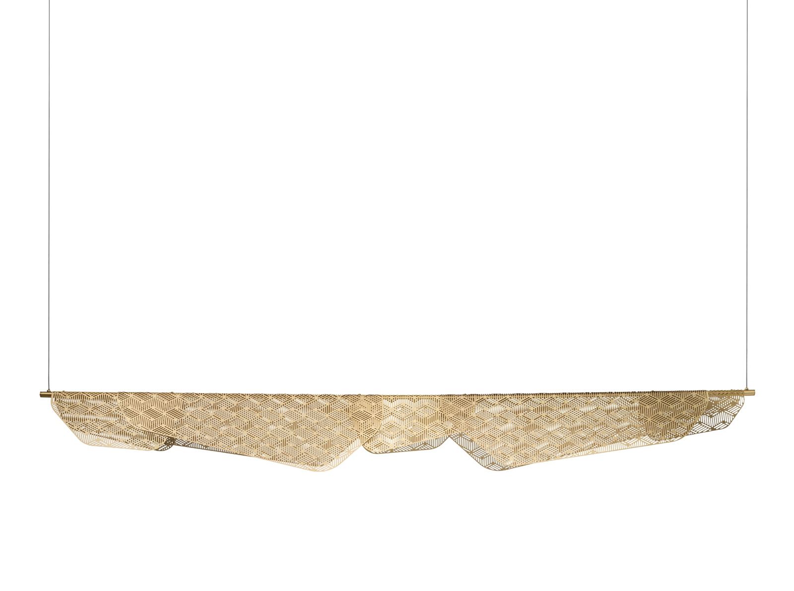 Mediterranea Pendelleuchte von Petite Friture, goldfarbene Hängelampe mit filigranem, geometrischem Muster.