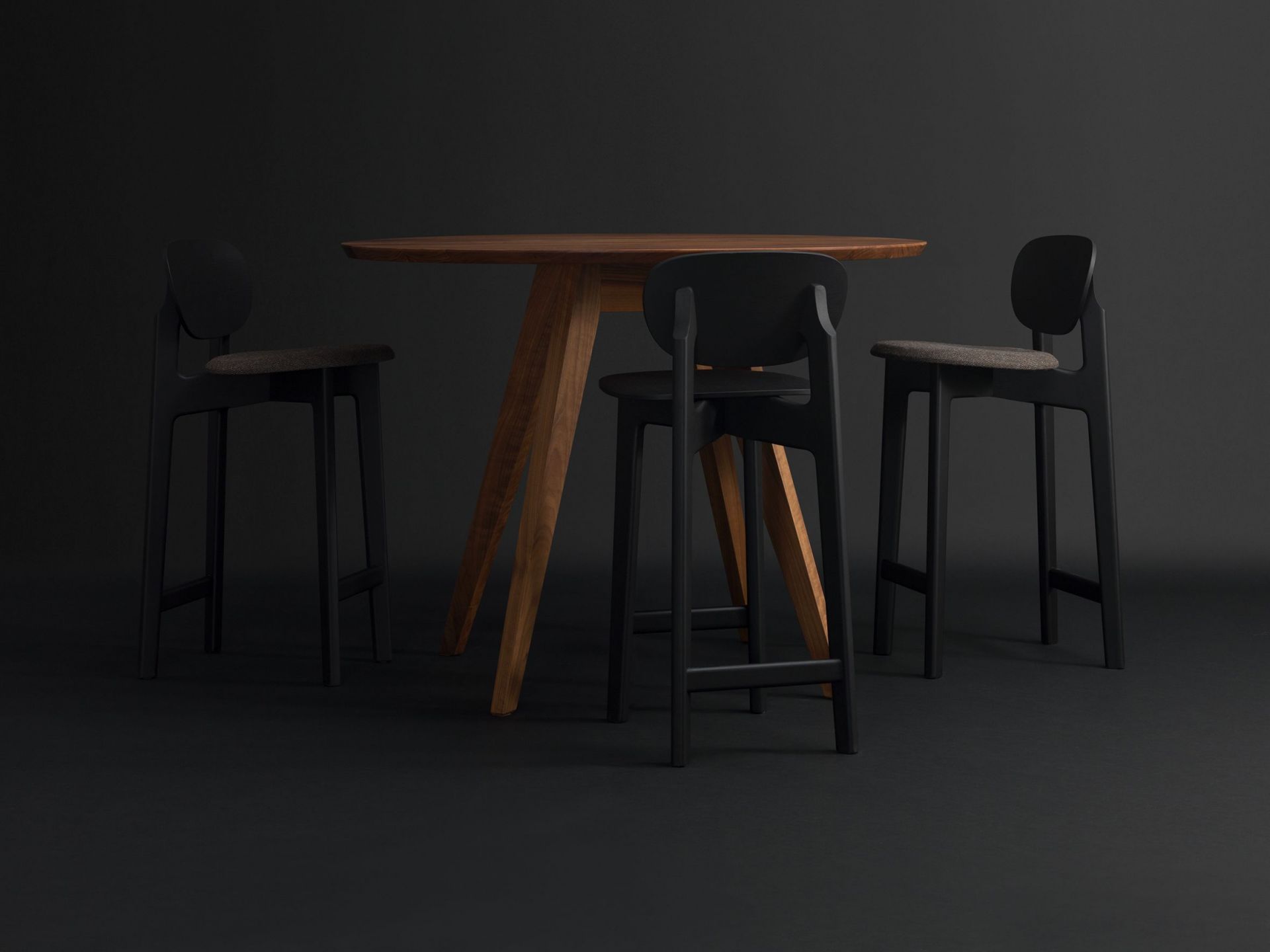 CENA High Hochtisch rund Zeitraum mit drei Barhockern, modernes Design für Küche oder Bar.