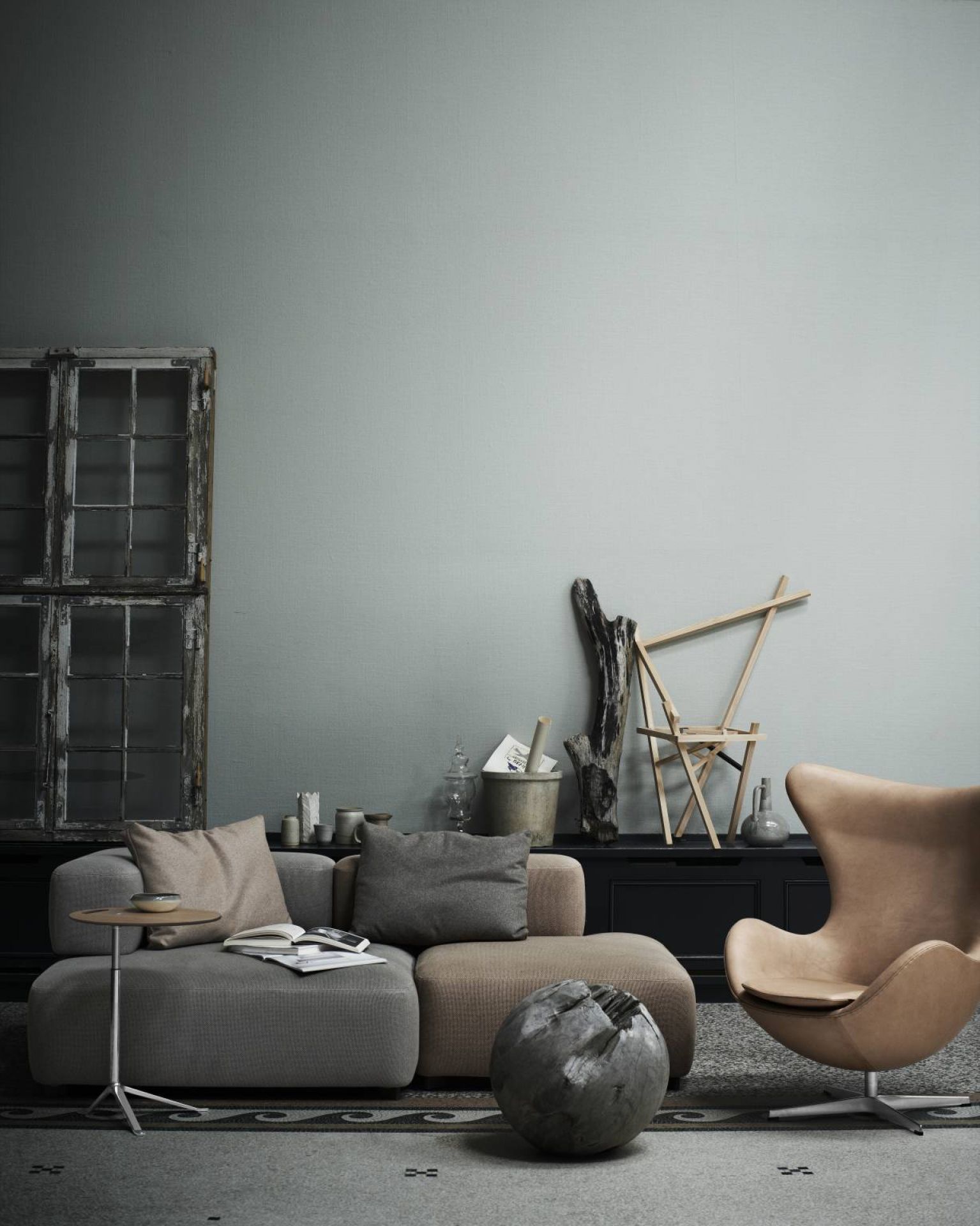 Alphabet Sofa von Fritz Hansen, 3-Sitzer mit Armlehne rechts, in modernem Wohnzimmer-Ambiente. Hochwertige Designermöbel für stilvolles Wohnen.