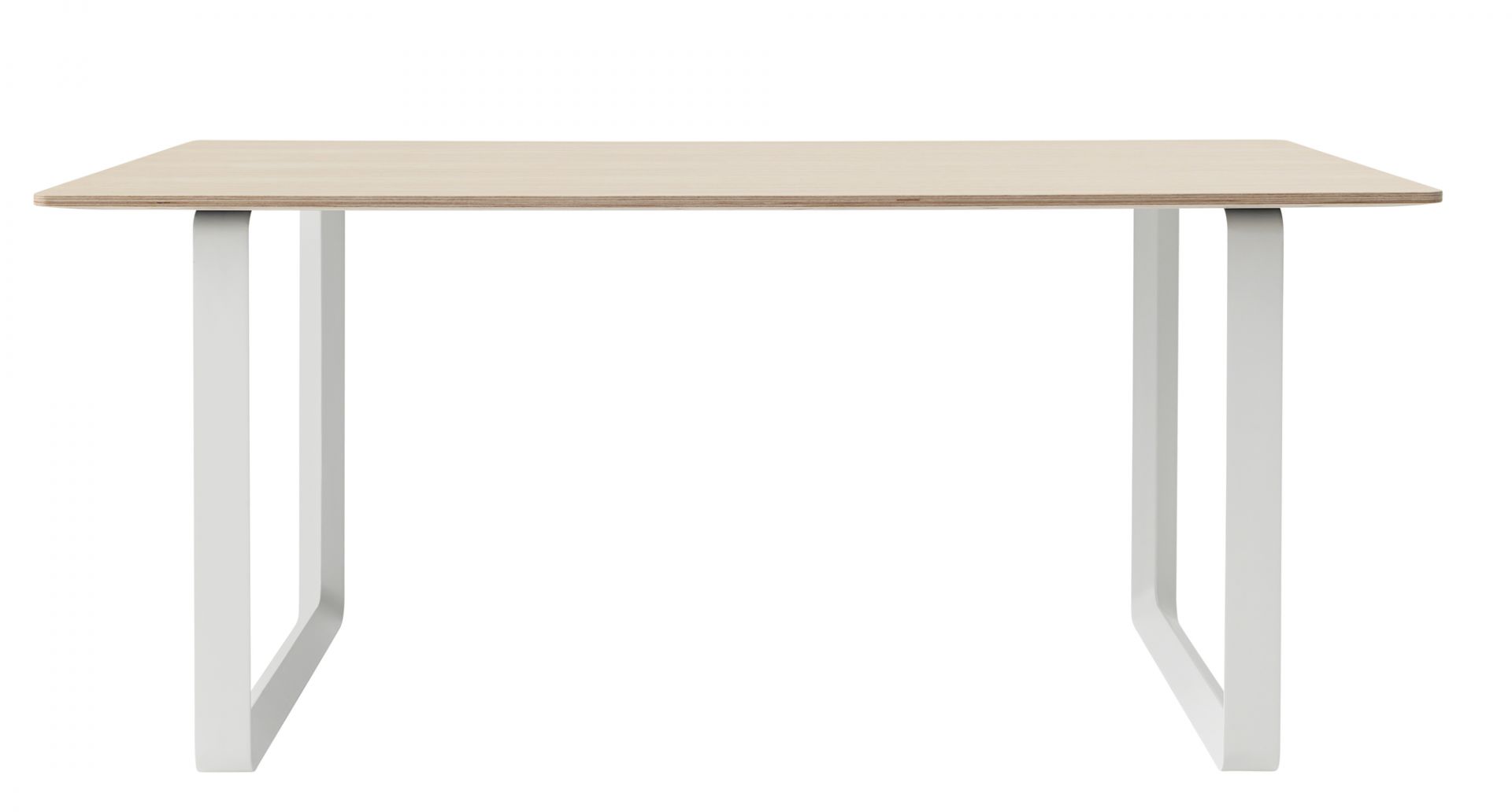 Muuto 70/70 Table: Heller Holztisch mit weißem Gestell, moderner Esstisch oder Schreibtisch.